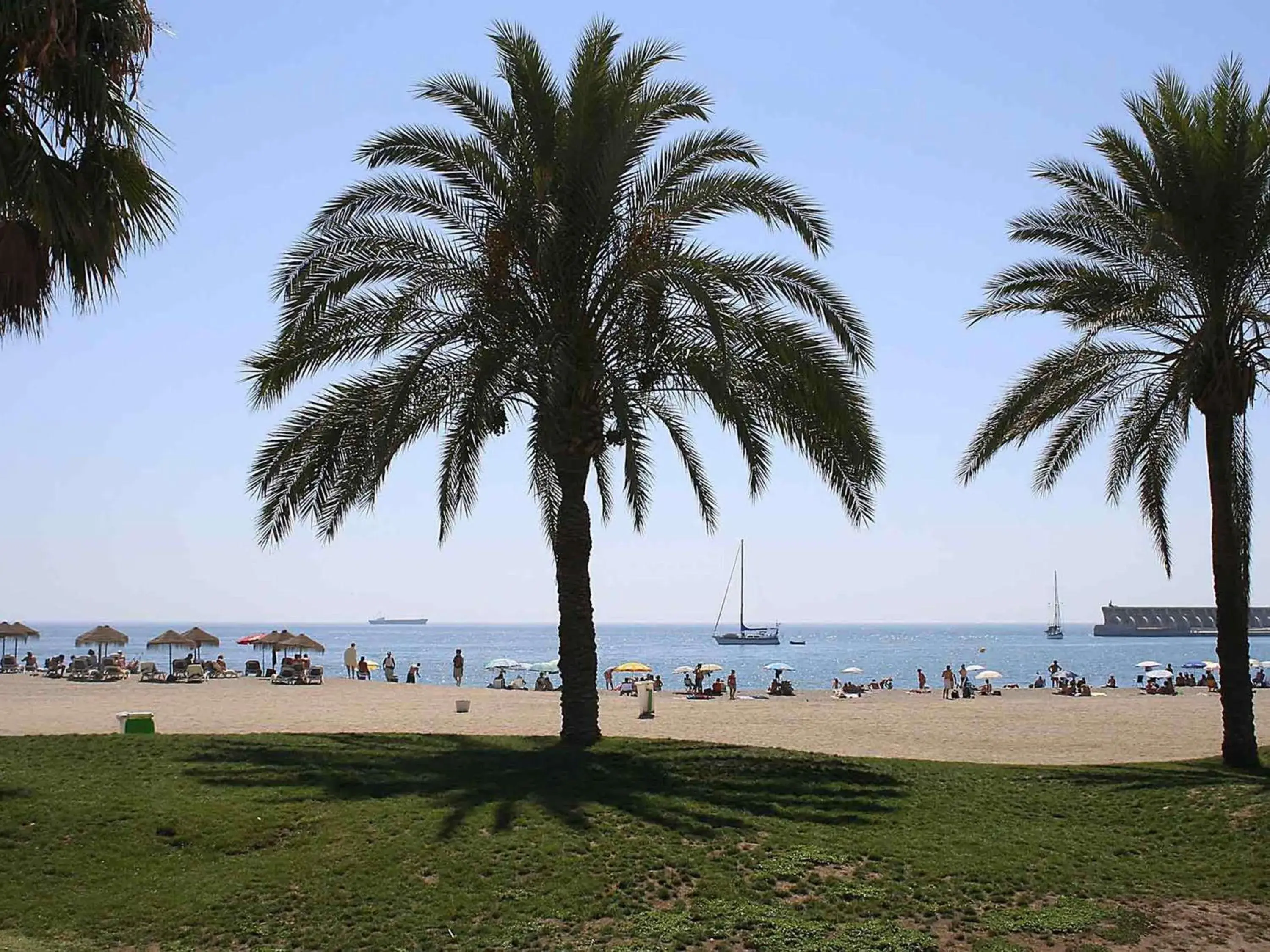 Property building in Ibis Malaga Centro Ciudad Property building in Ibis Malaga Centro Ciudad