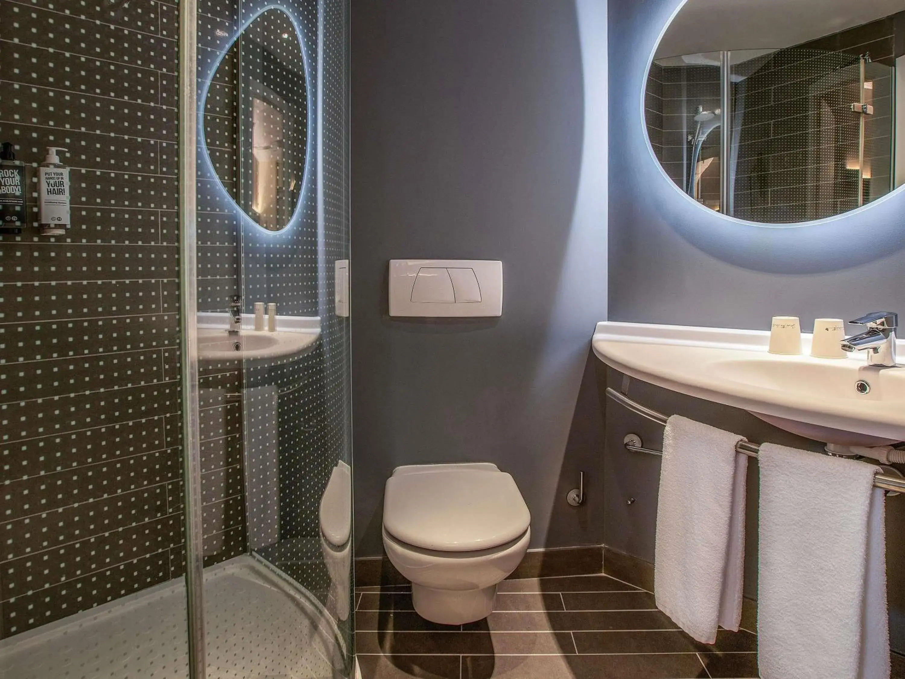 Bedroom in Ibis Malaga Centro Ciudad Bedroom in Ibis Malaga Centro Ciudad