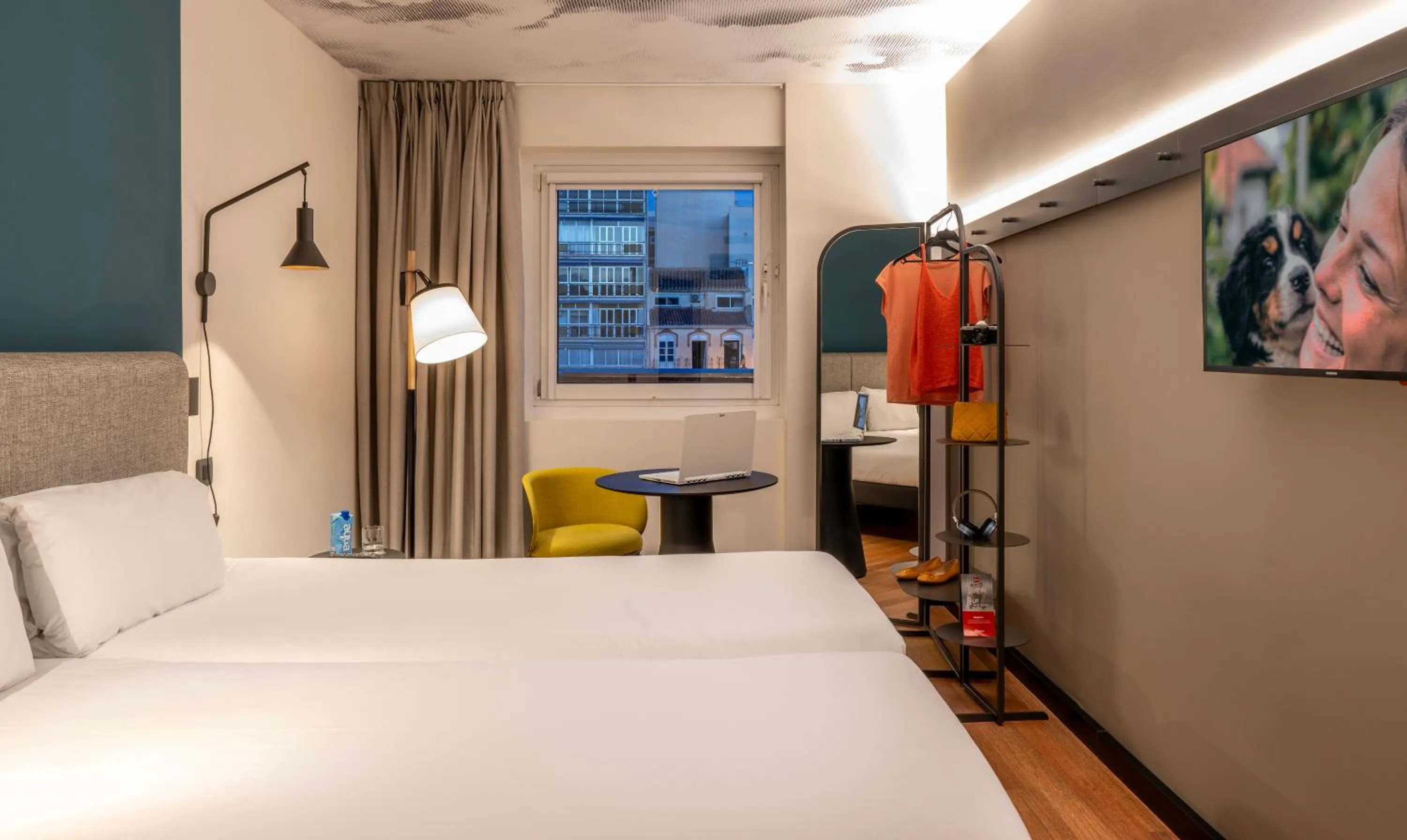 Bedroom, Bed in Ibis Malaga Centro Ciudad