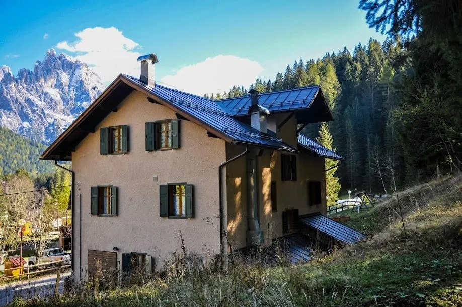 Mountain view, Property Building in Ostello SanMartino