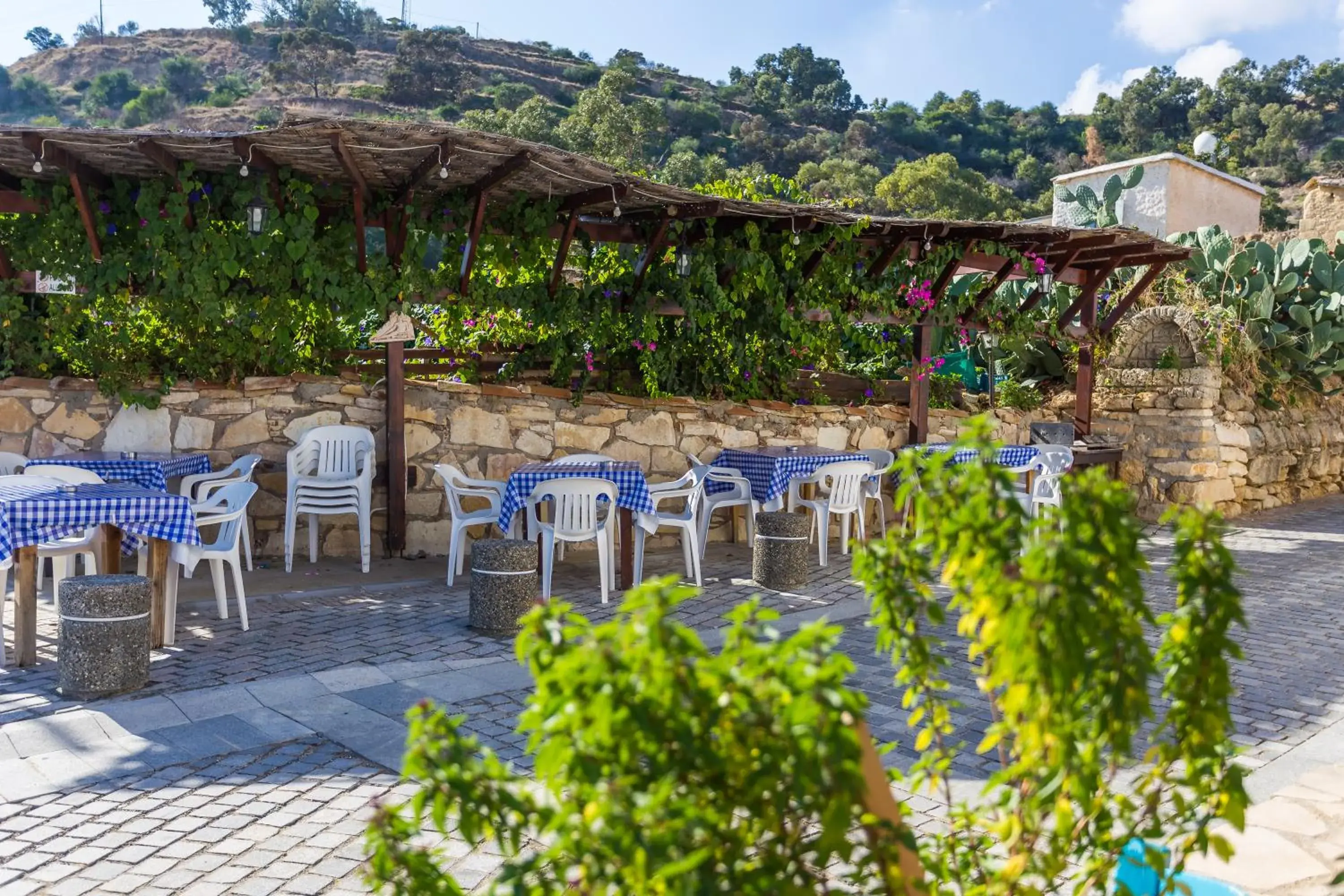 Restaurant/places to eat in Antonis G. Hotel Apartments Restaurant/places to eat in Antonis G. Hotel Apartments