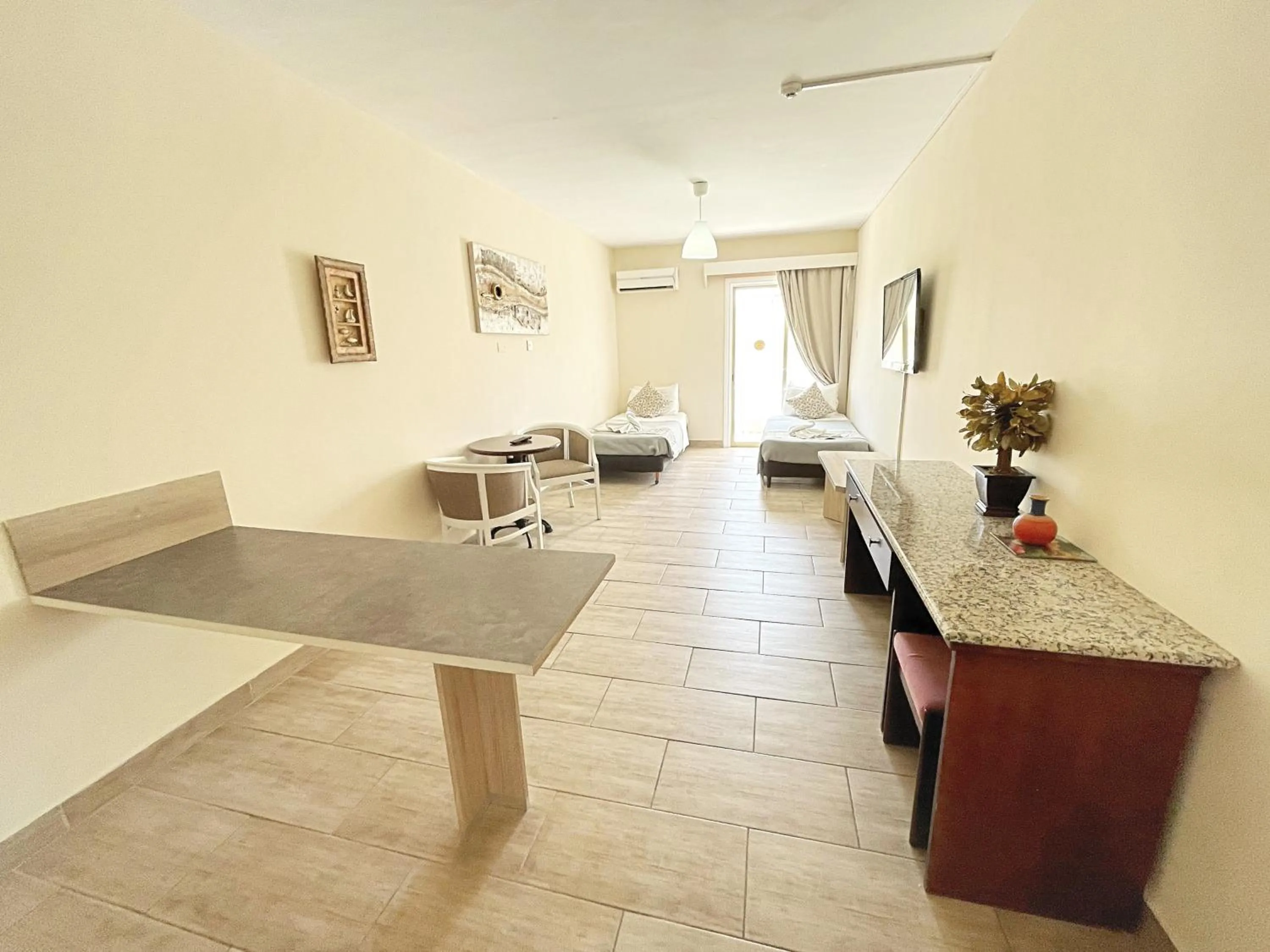 Antonis G. Hotel Apartments