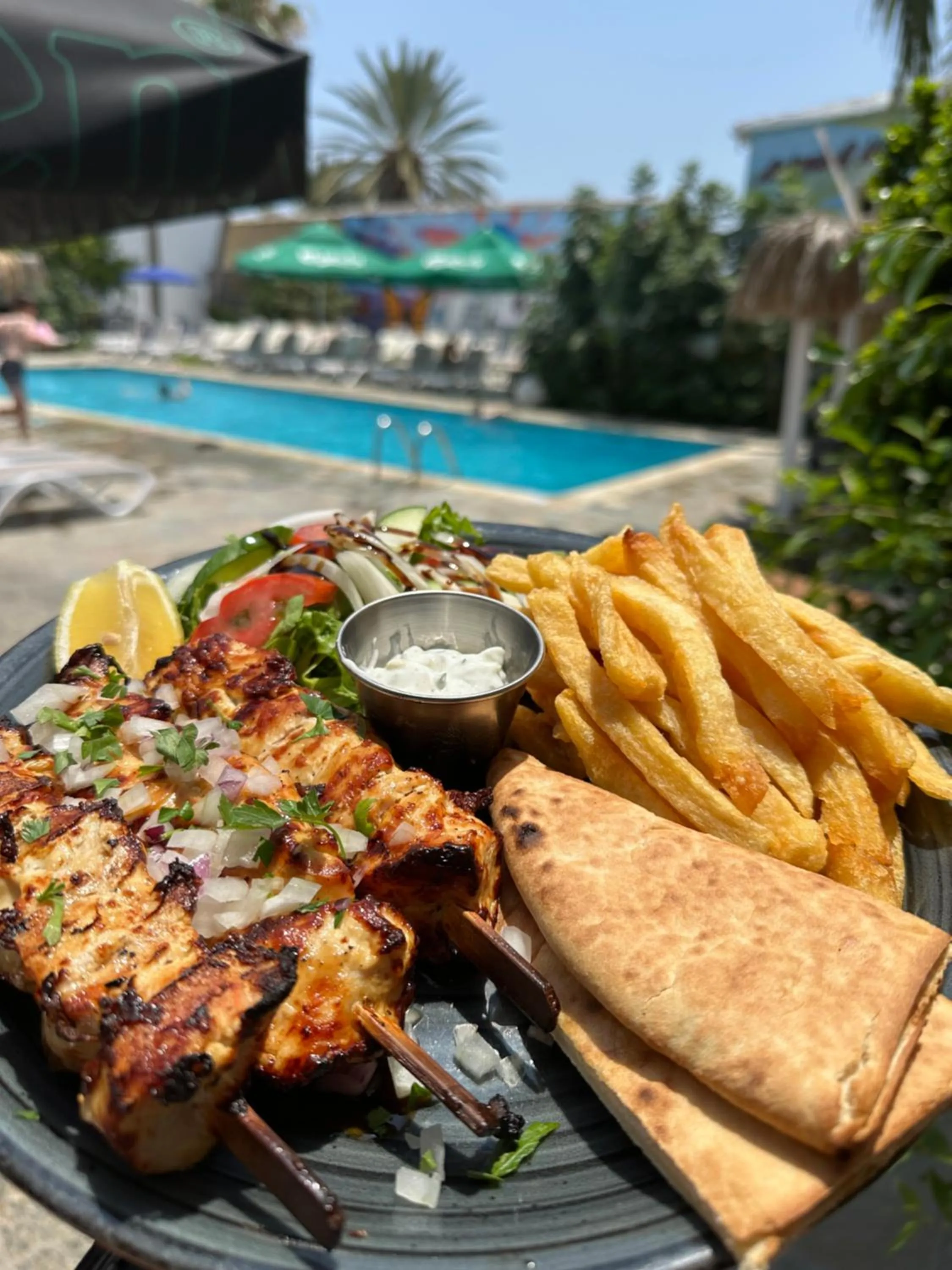 Restaurant/places to eat in Antonis G. Hotel Apartments