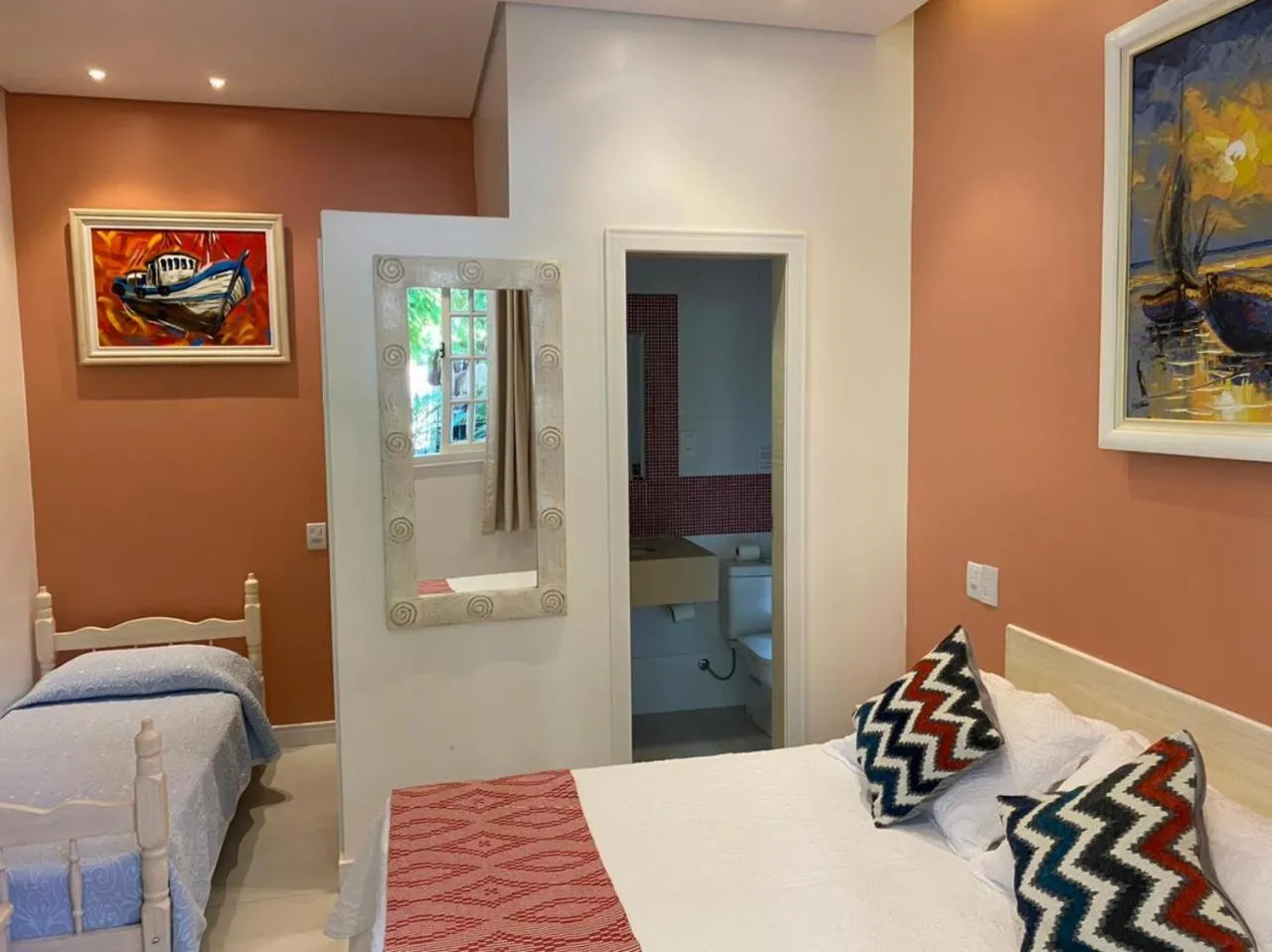 Photo of the whole room, Bed in Pousada Casablanca