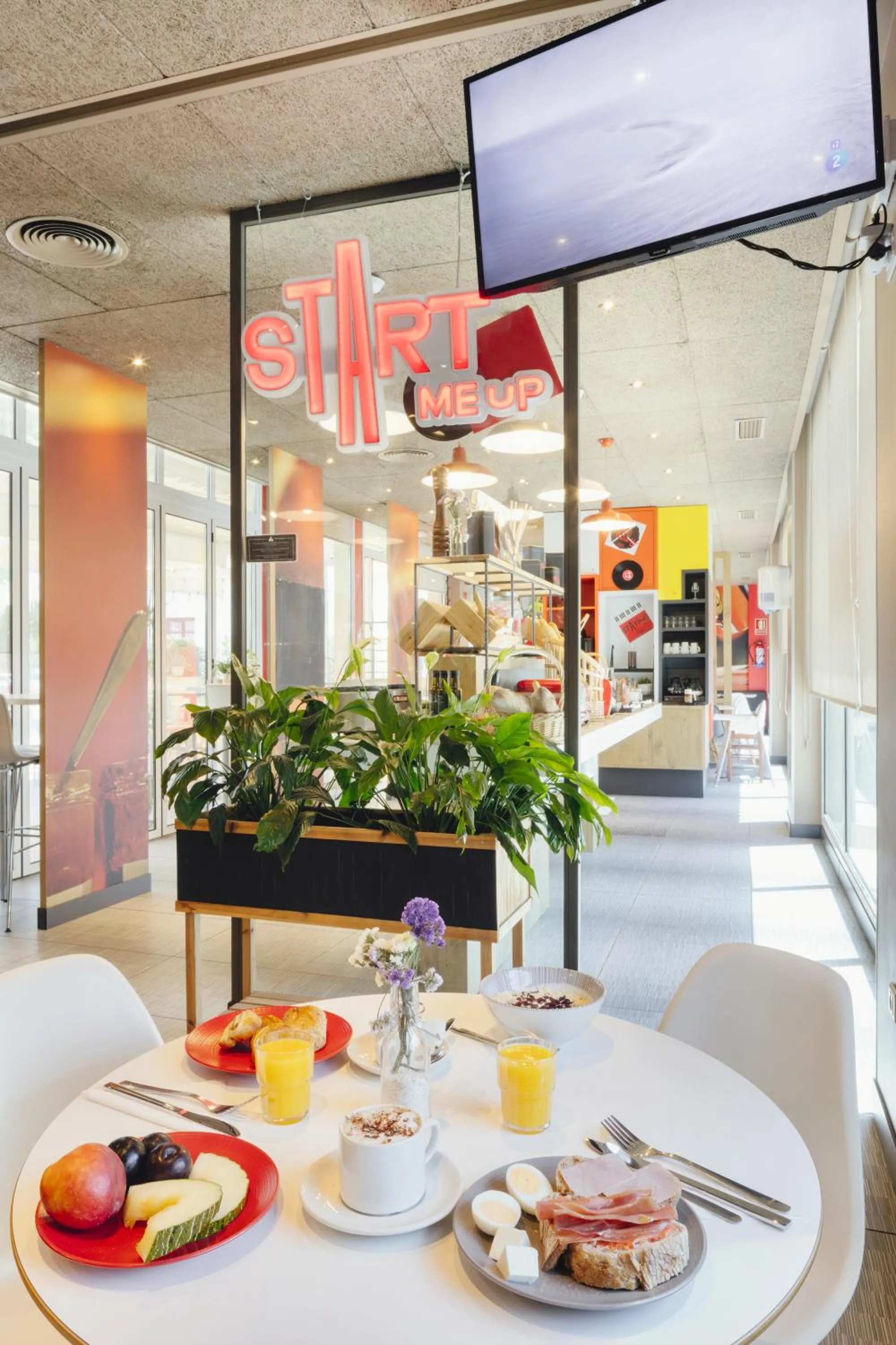 Breakfast in Ibis Sevilla