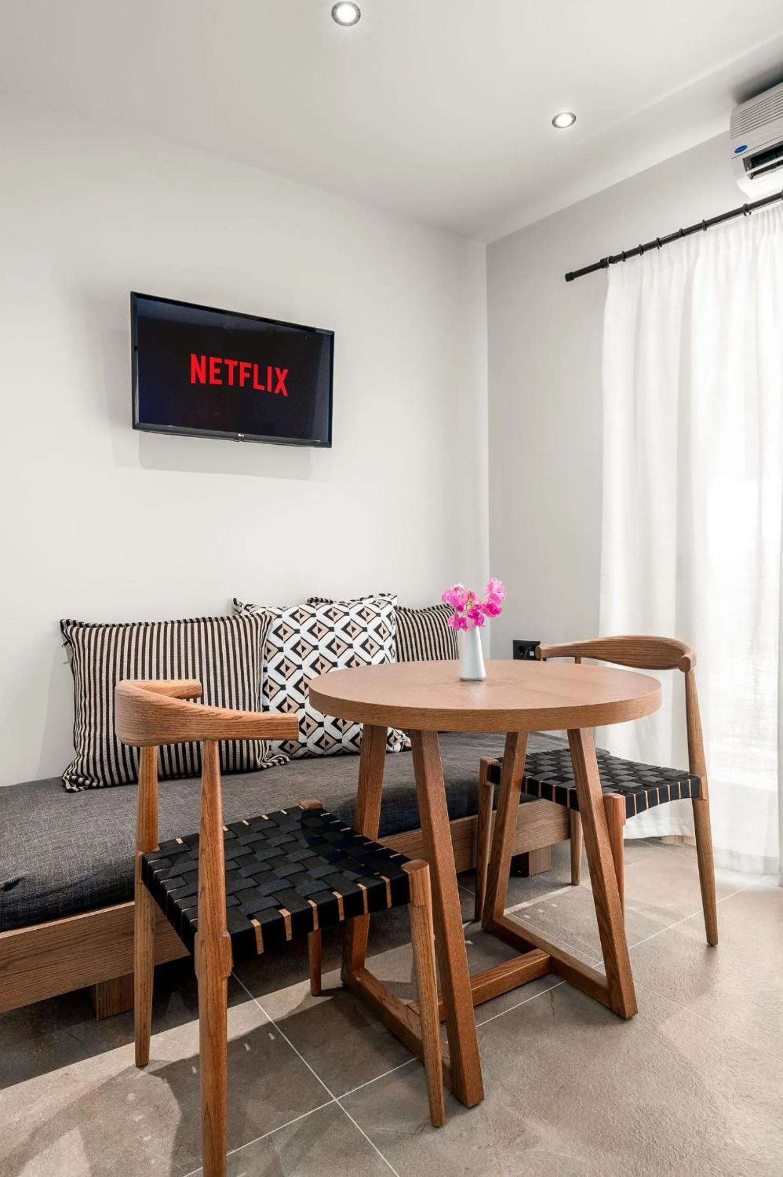 Glaros Hotel Apartment