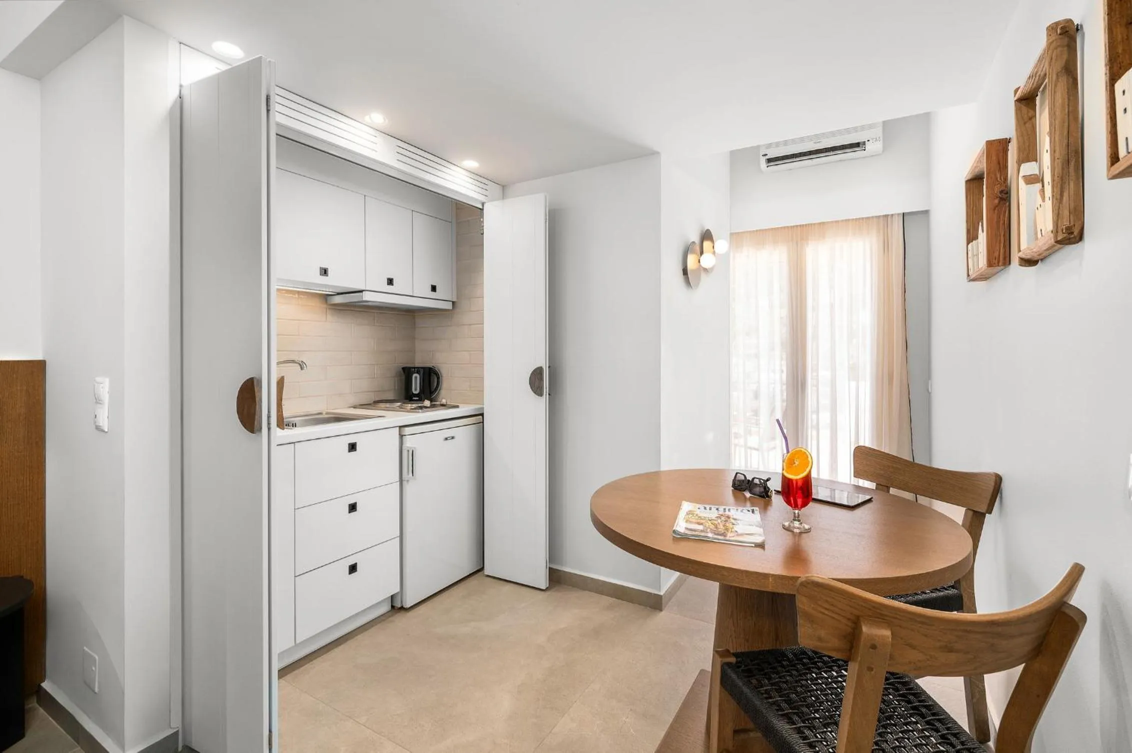 Glaros Hotel Apartment