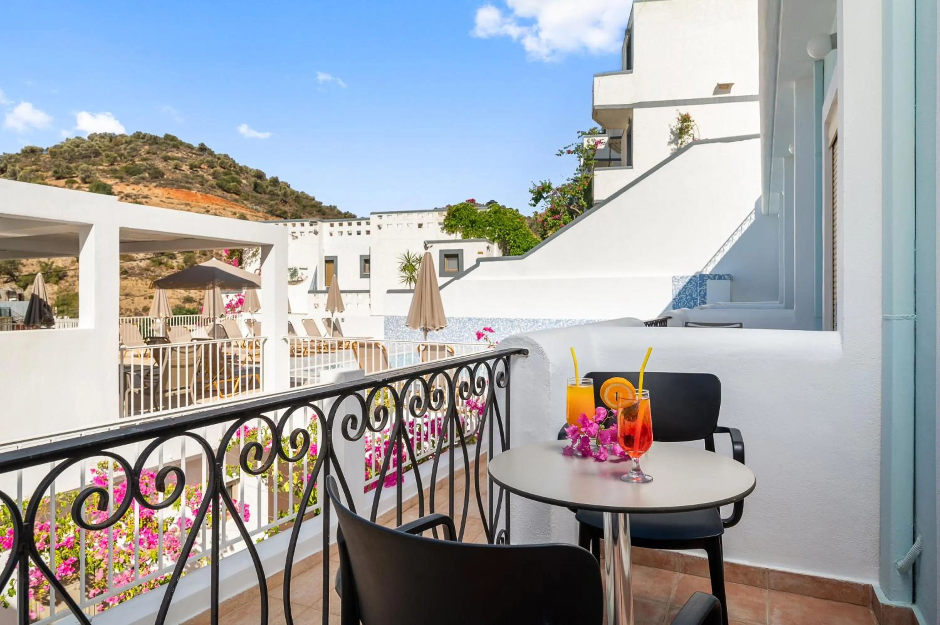 Glaros Hotel Apartment