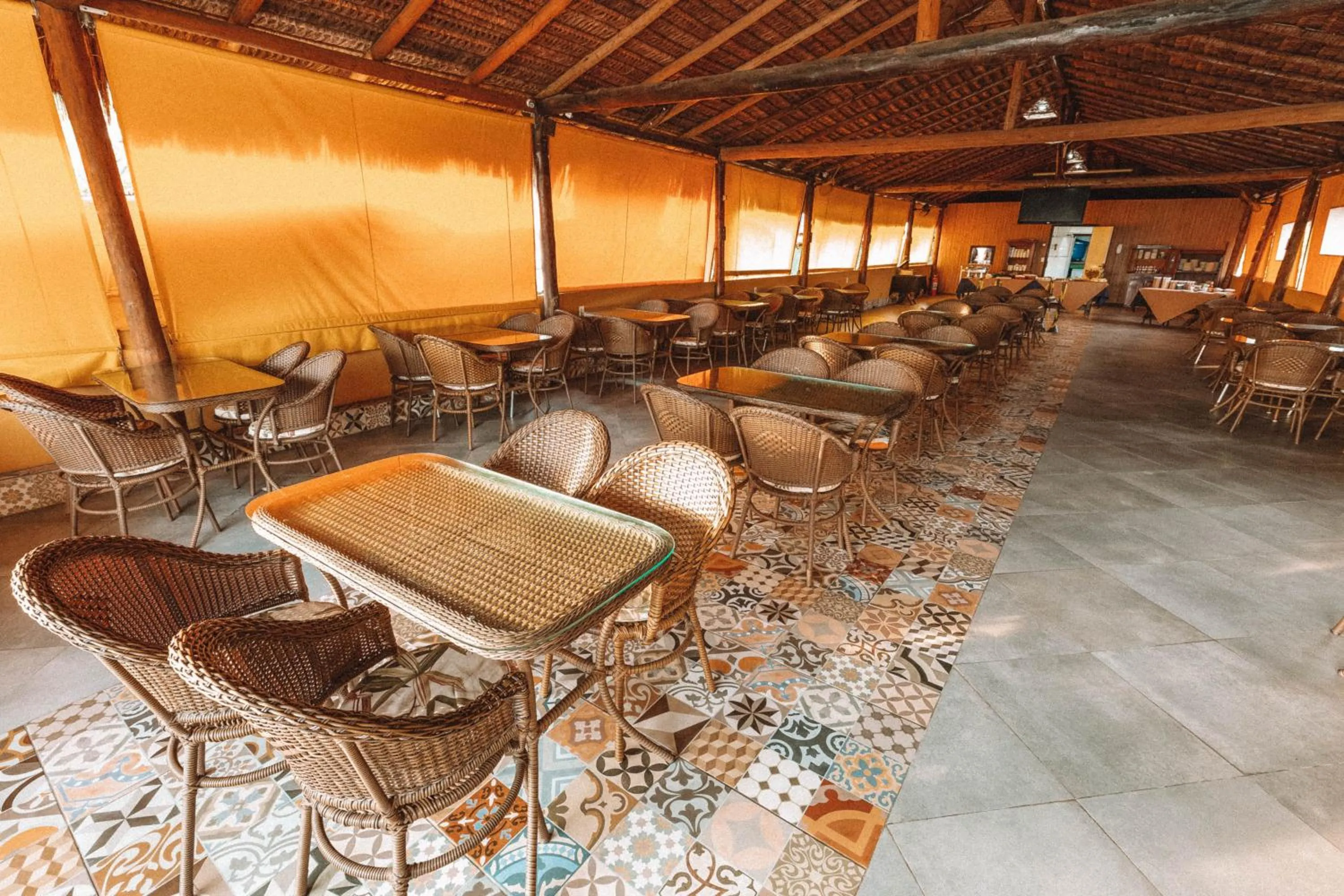 Breakfast in Lonier Praia Inn Flats