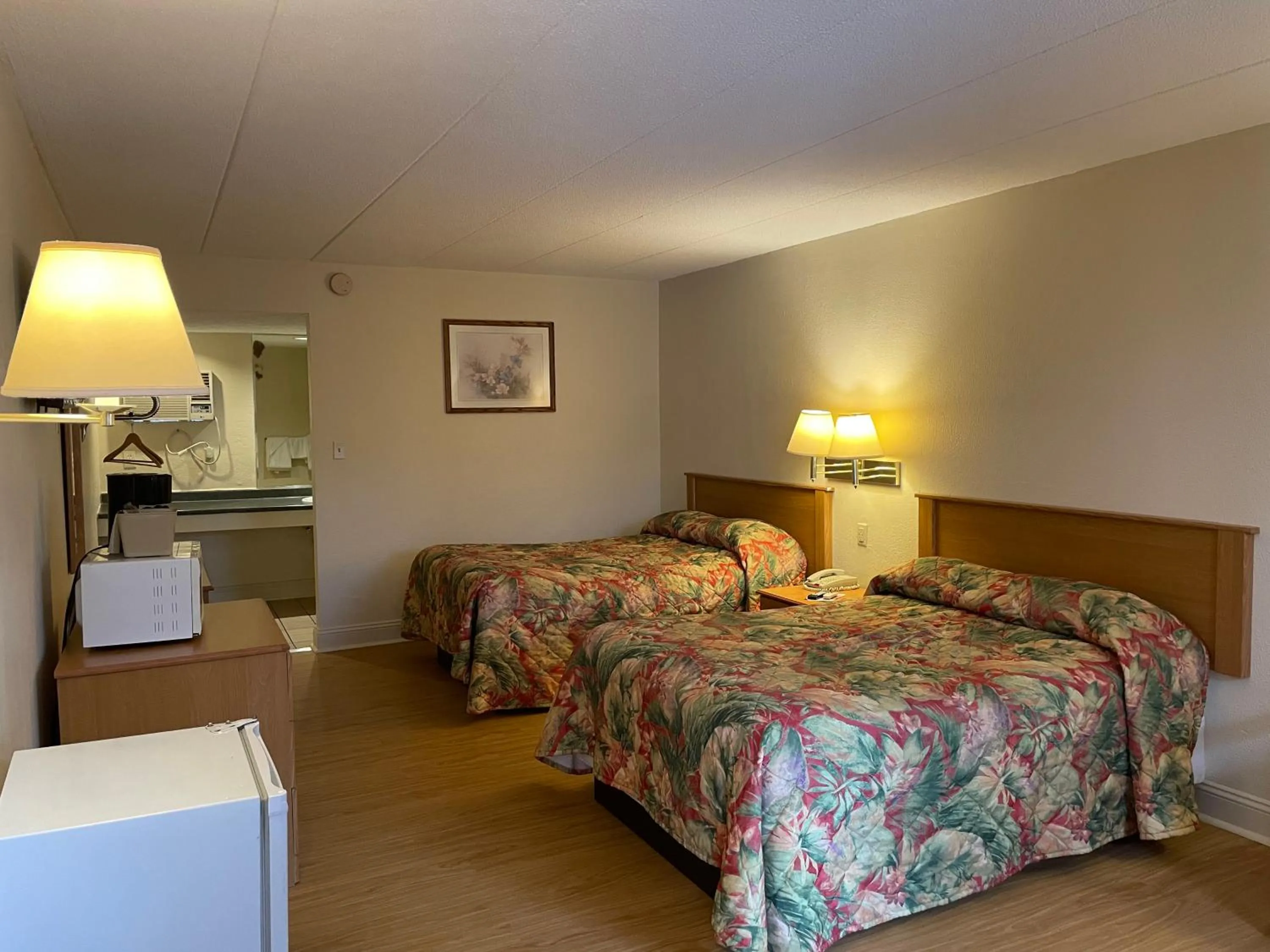 TV and multimedia, Bed in Wildwood Inn