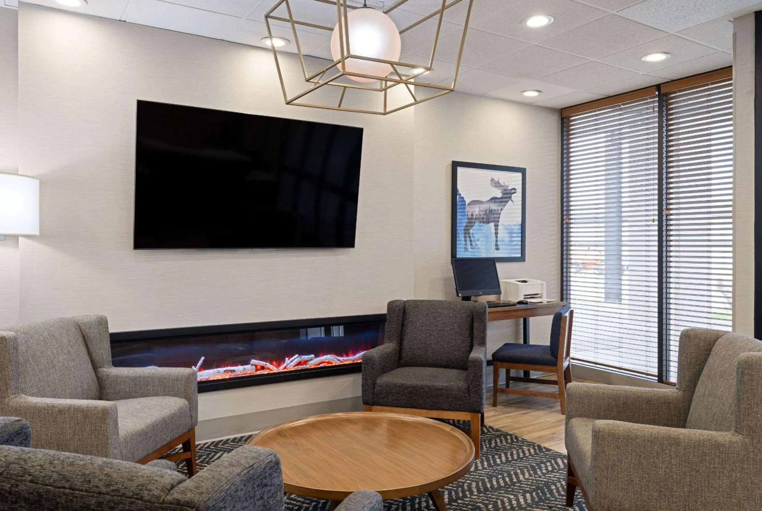 Lobby or reception in AmericInn by Wyndham Casper Event Center Area