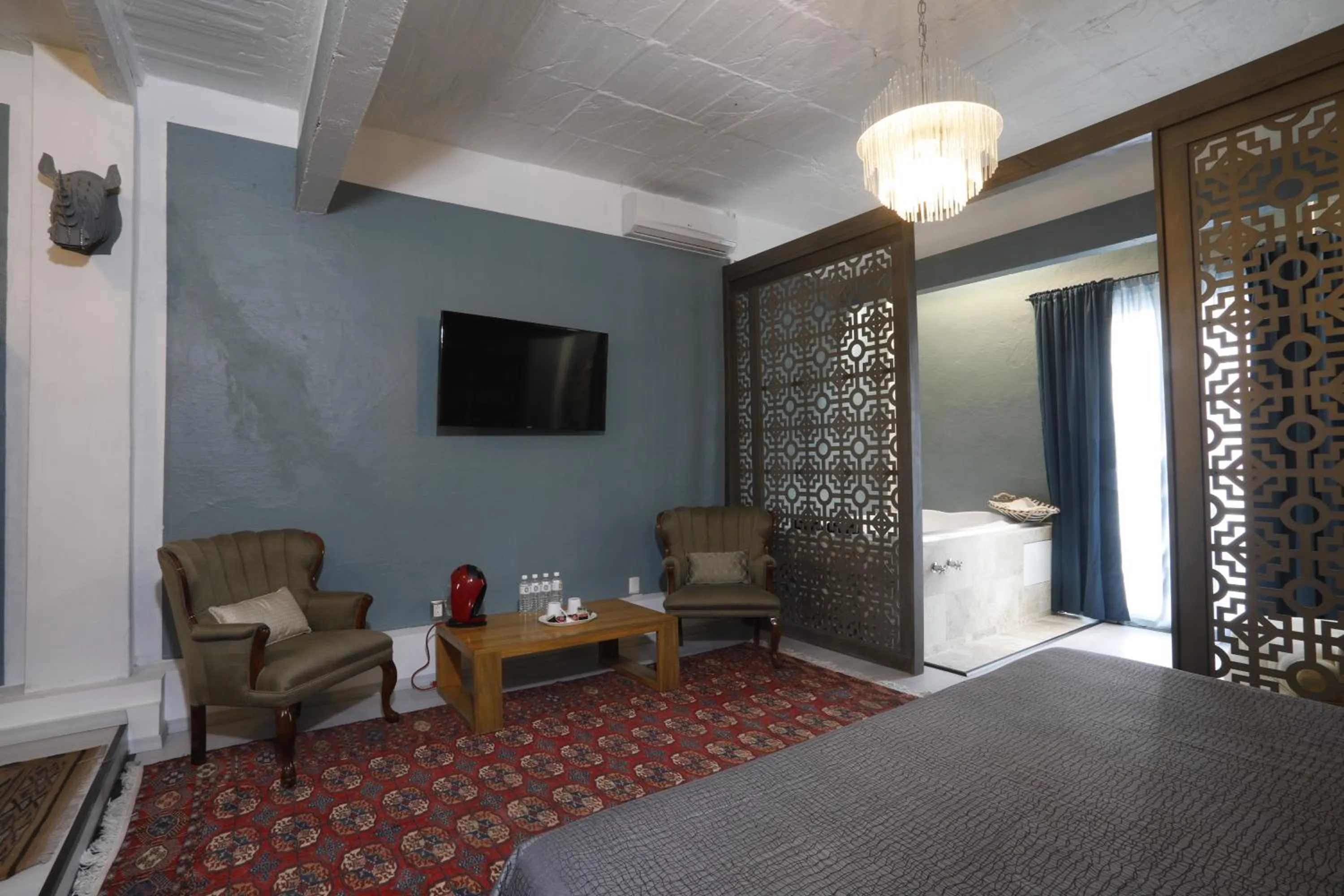 TV and multimedia in La Casa del Atrio