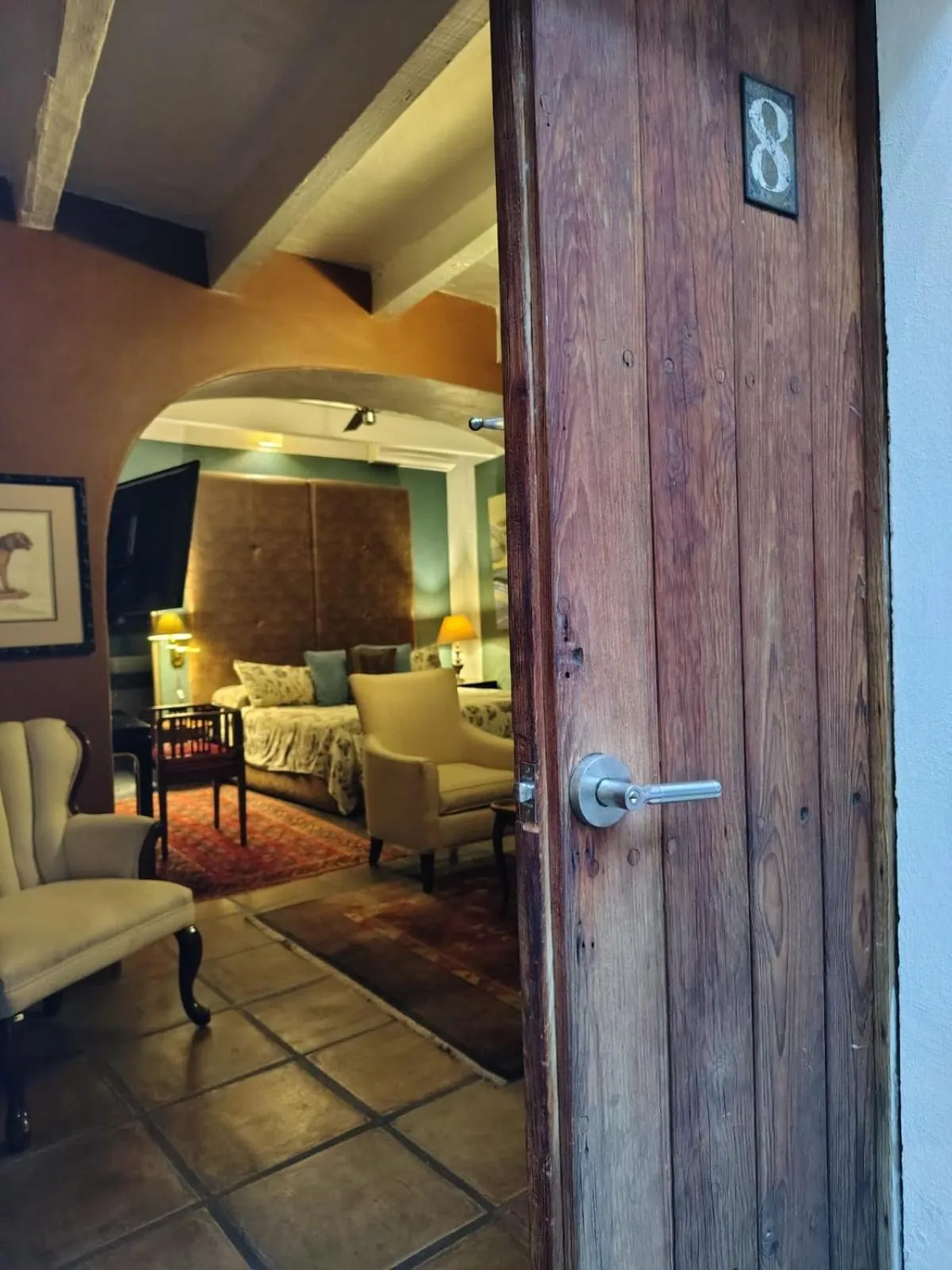 Photo of the whole room in La Casa del Atrio