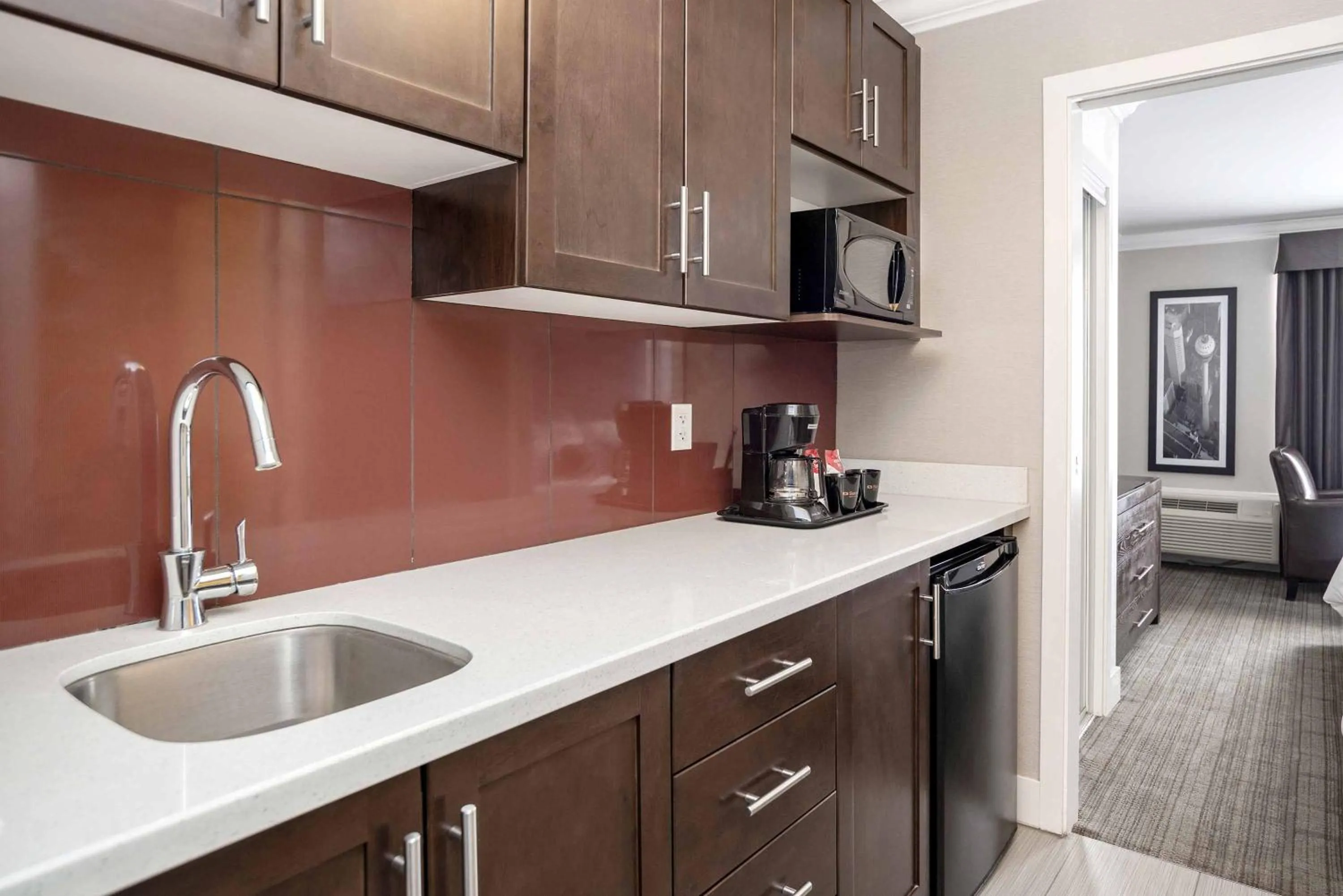 Kitchen or kitchenette in Sandman Hotel & Suites Calgary South