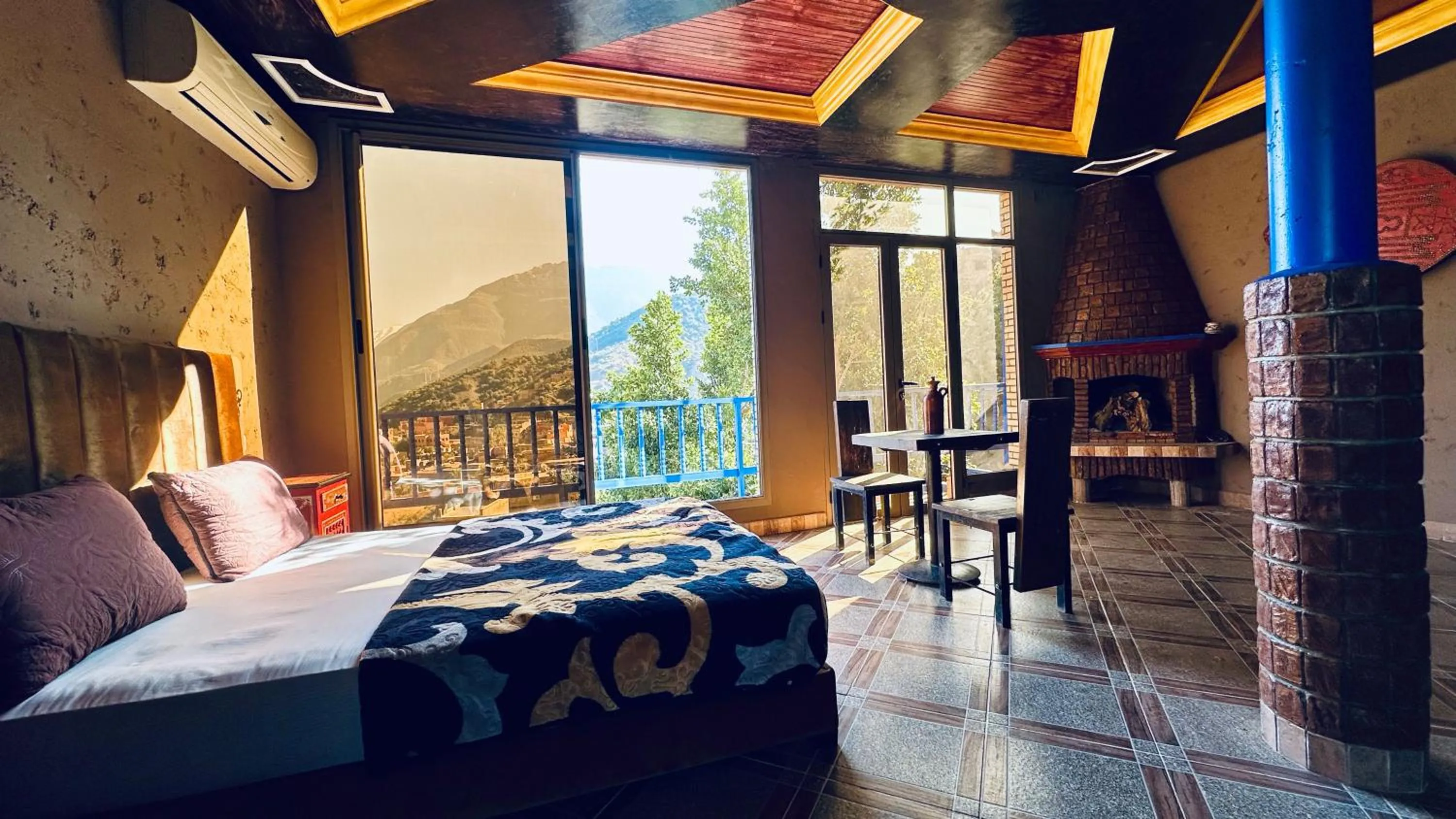 View (from property/room), Bed in Dar Soulaimane