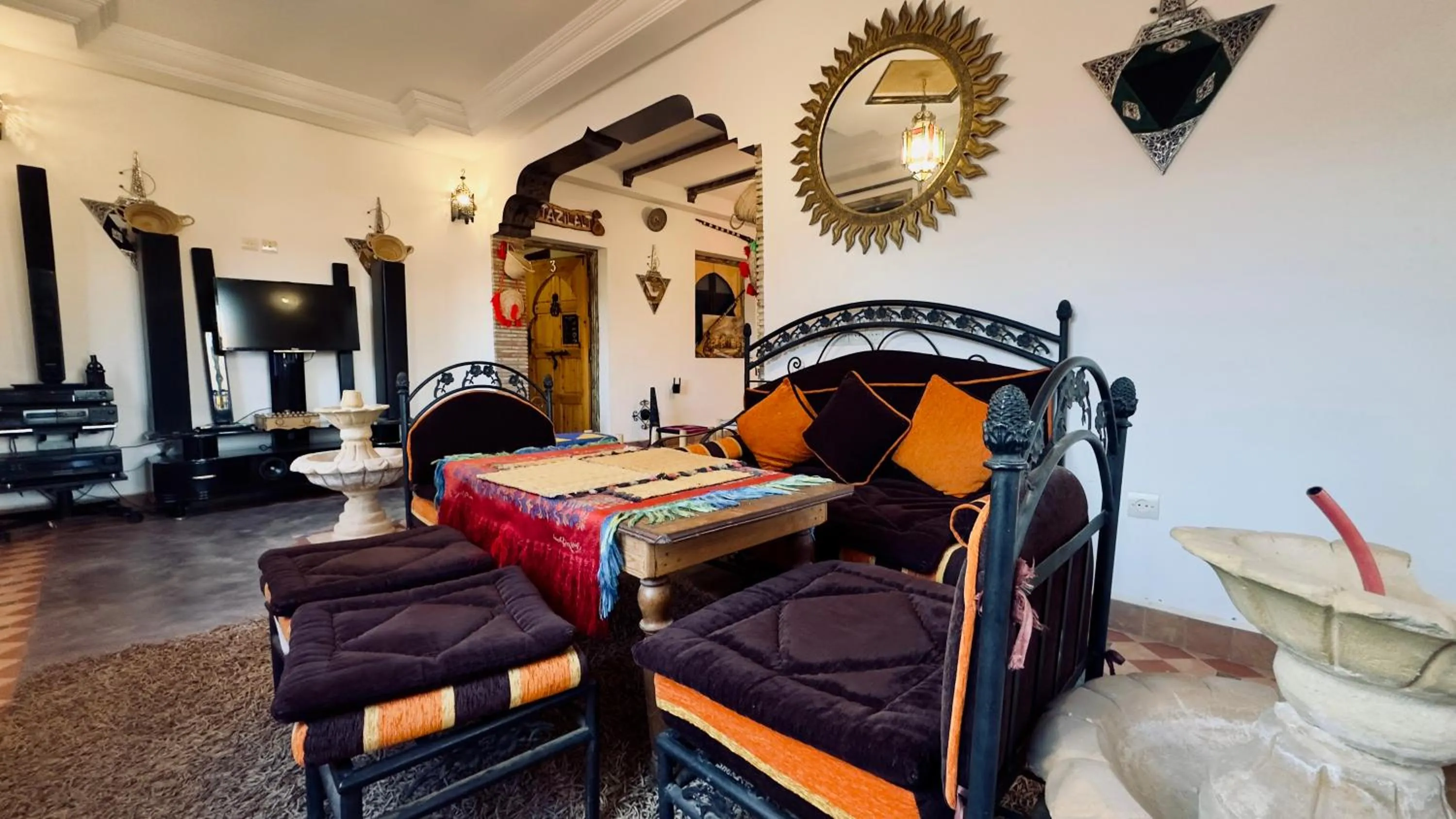 Communal lounge/ TV room in Dar Soulaimane