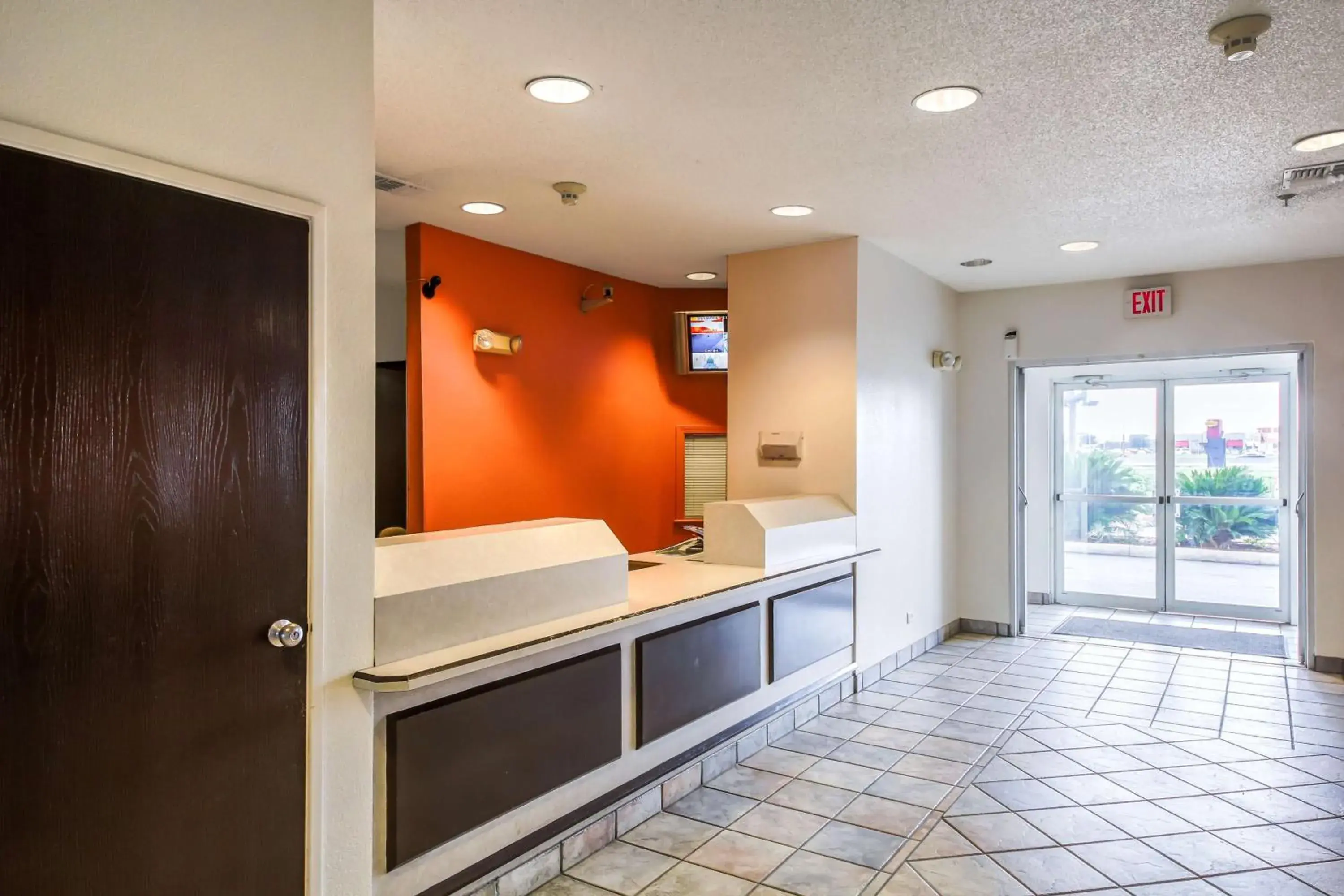 Lobby or reception in Motel 6 New Braunfels Lobby or reception in Motel 6 New Braunfels