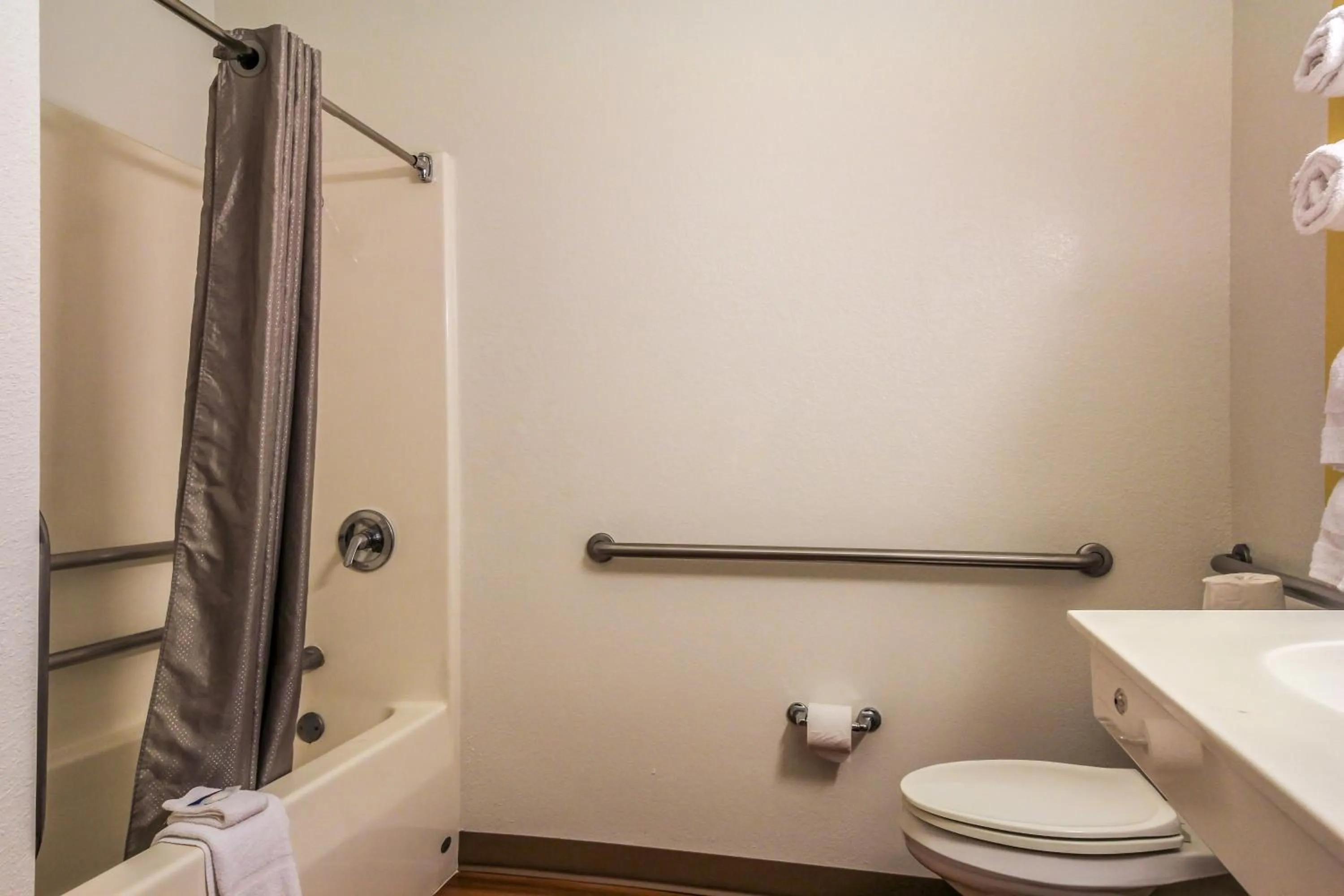 Bathroom in Motel 6 New Braunfels