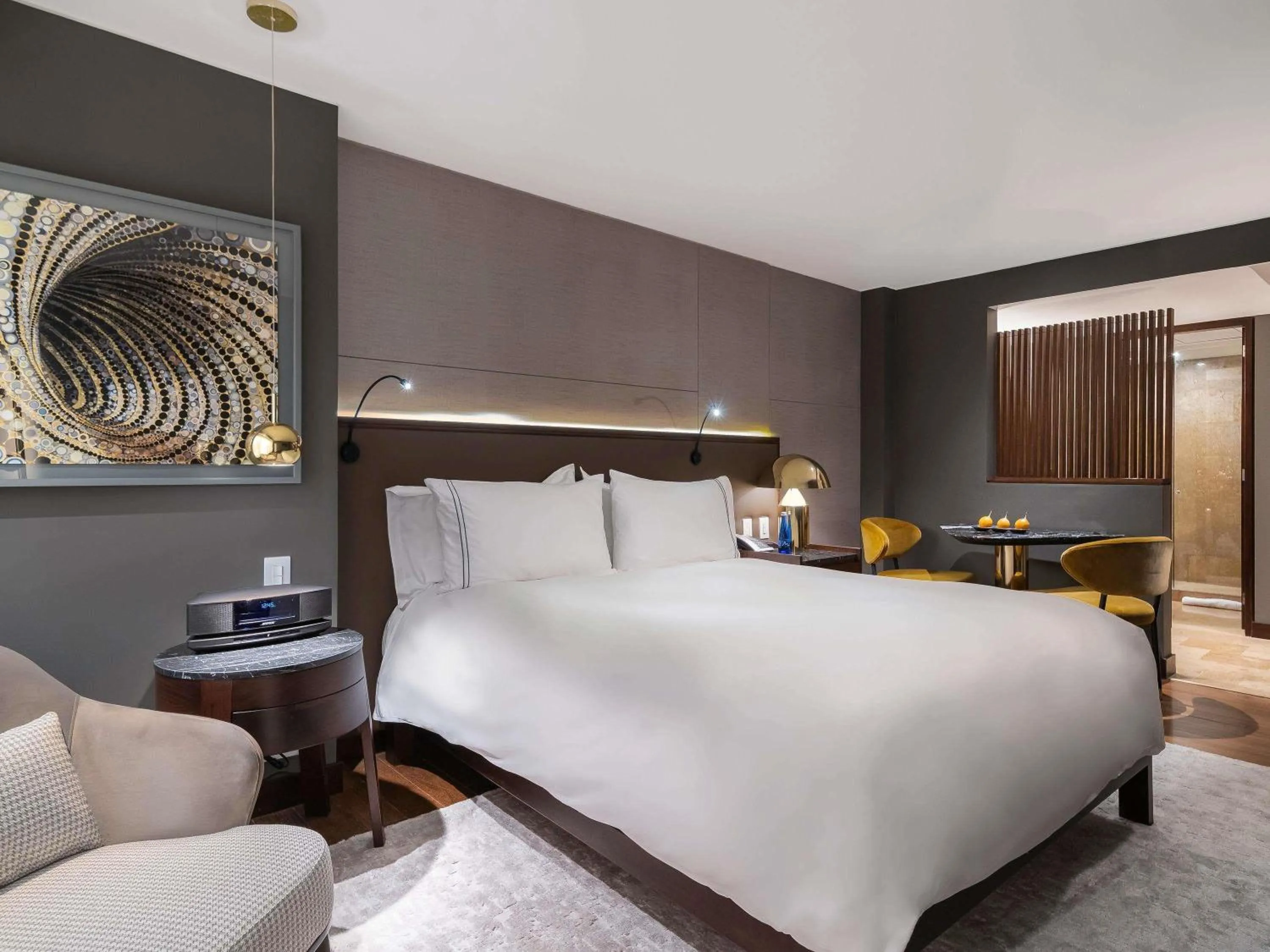 Bedroom, Bed in Sofitel Bogota Victoria Regia