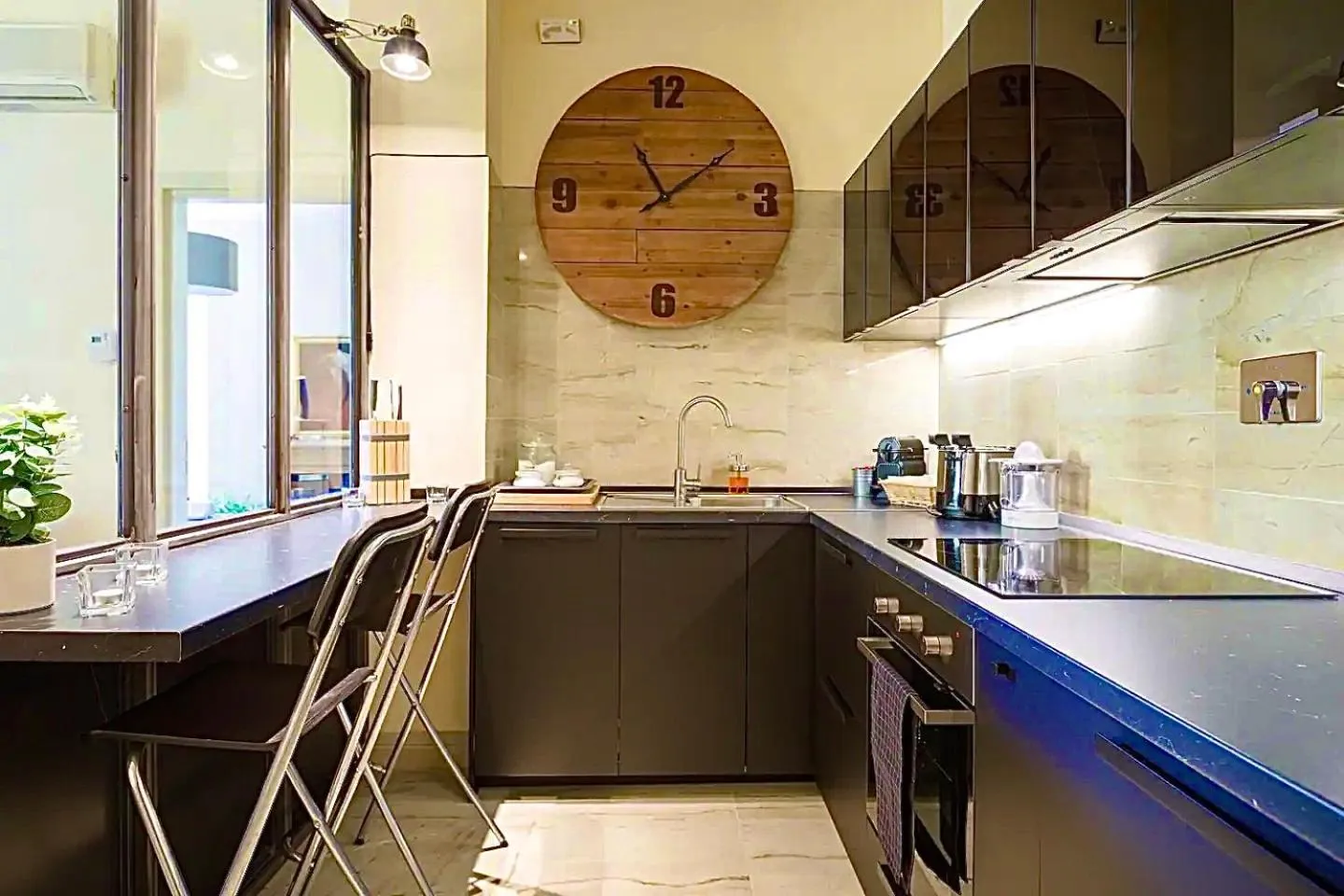 Kitchen or kitchenette in Sweethome Crispi