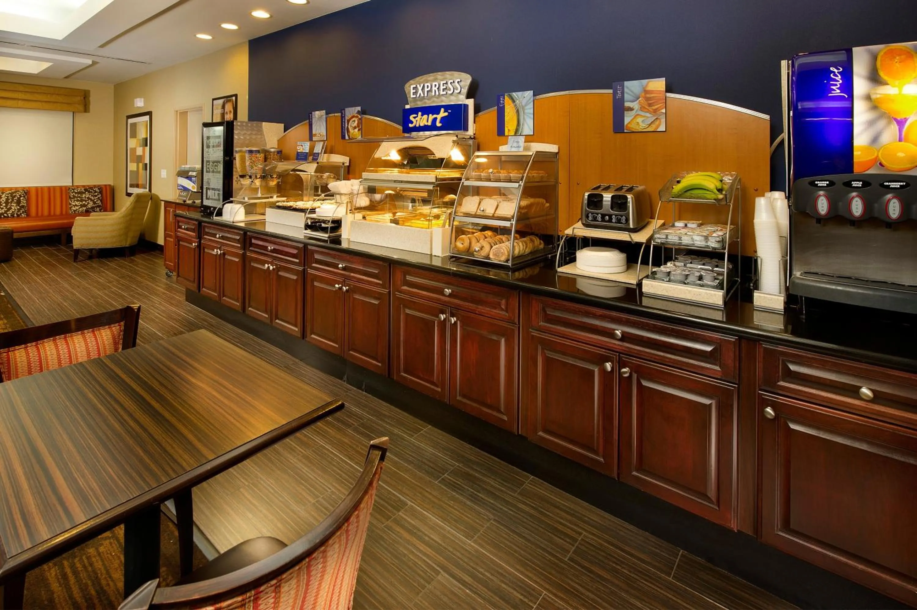 Breakfast in Holiday Inn Express Uvalde by IHG