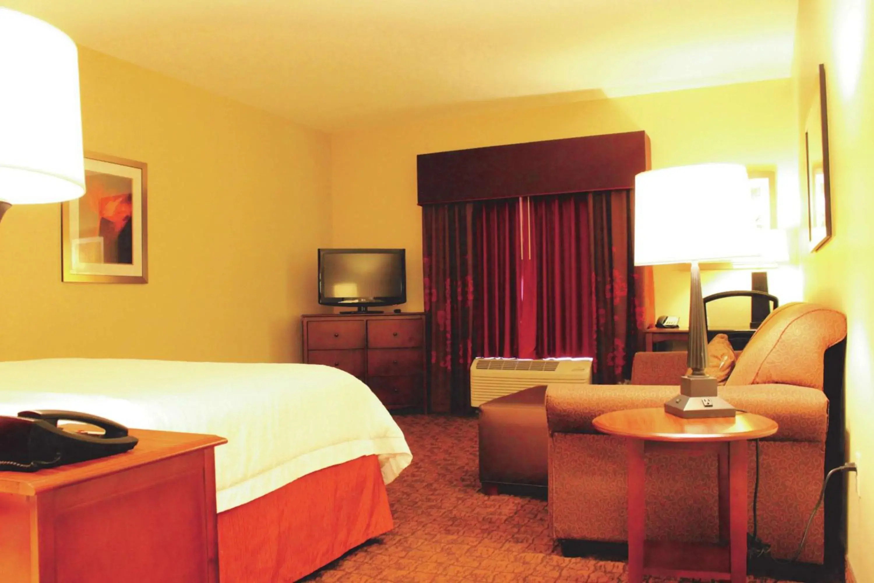 Bedroom, Bed in Hampton Inn & Suites McAllen Bedroom, Bed in Hampton Inn & Suites McAllen