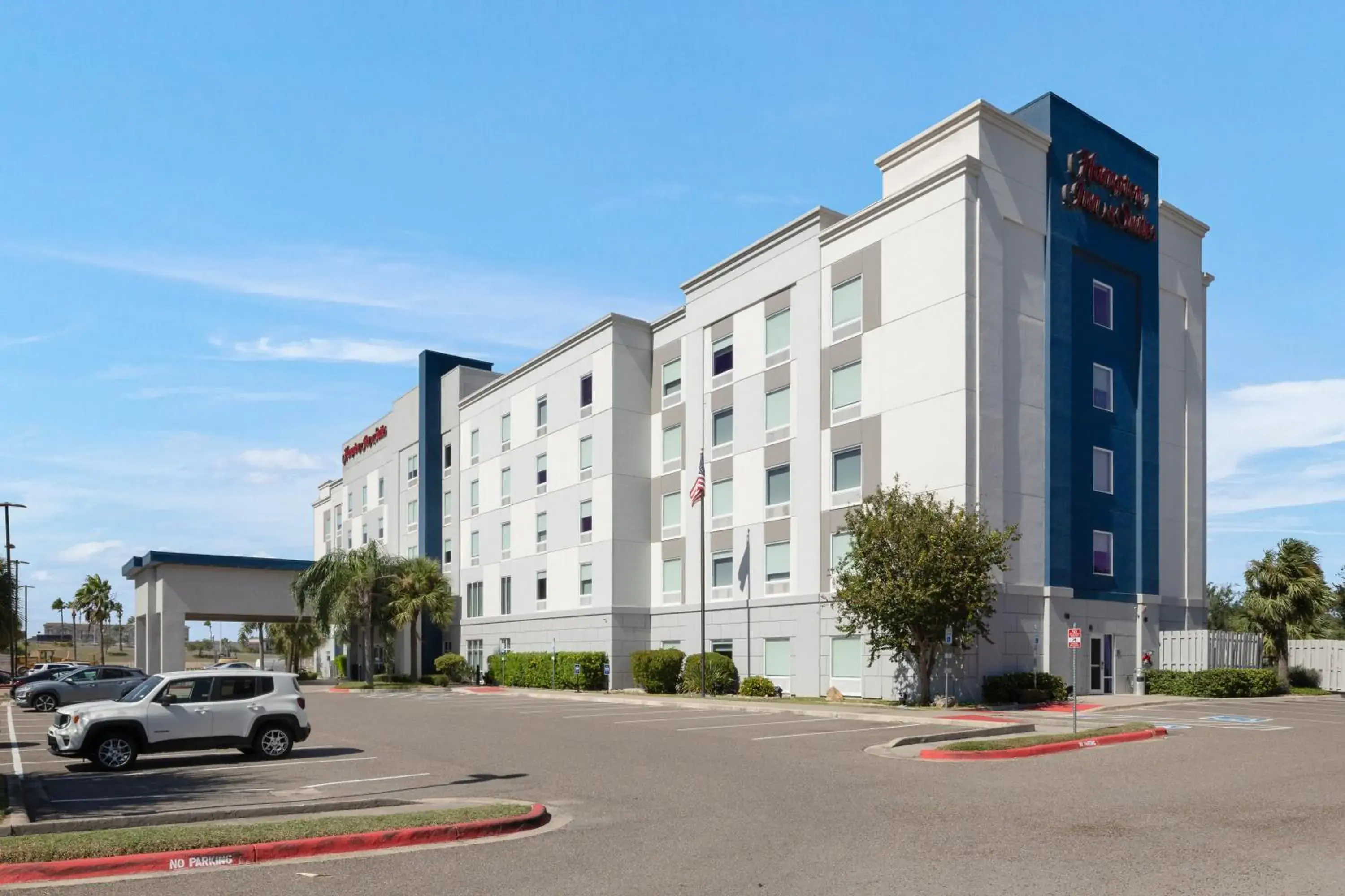 Property building in Hampton Inn & Suites McAllen Property building in Hampton Inn & Suites McAllen