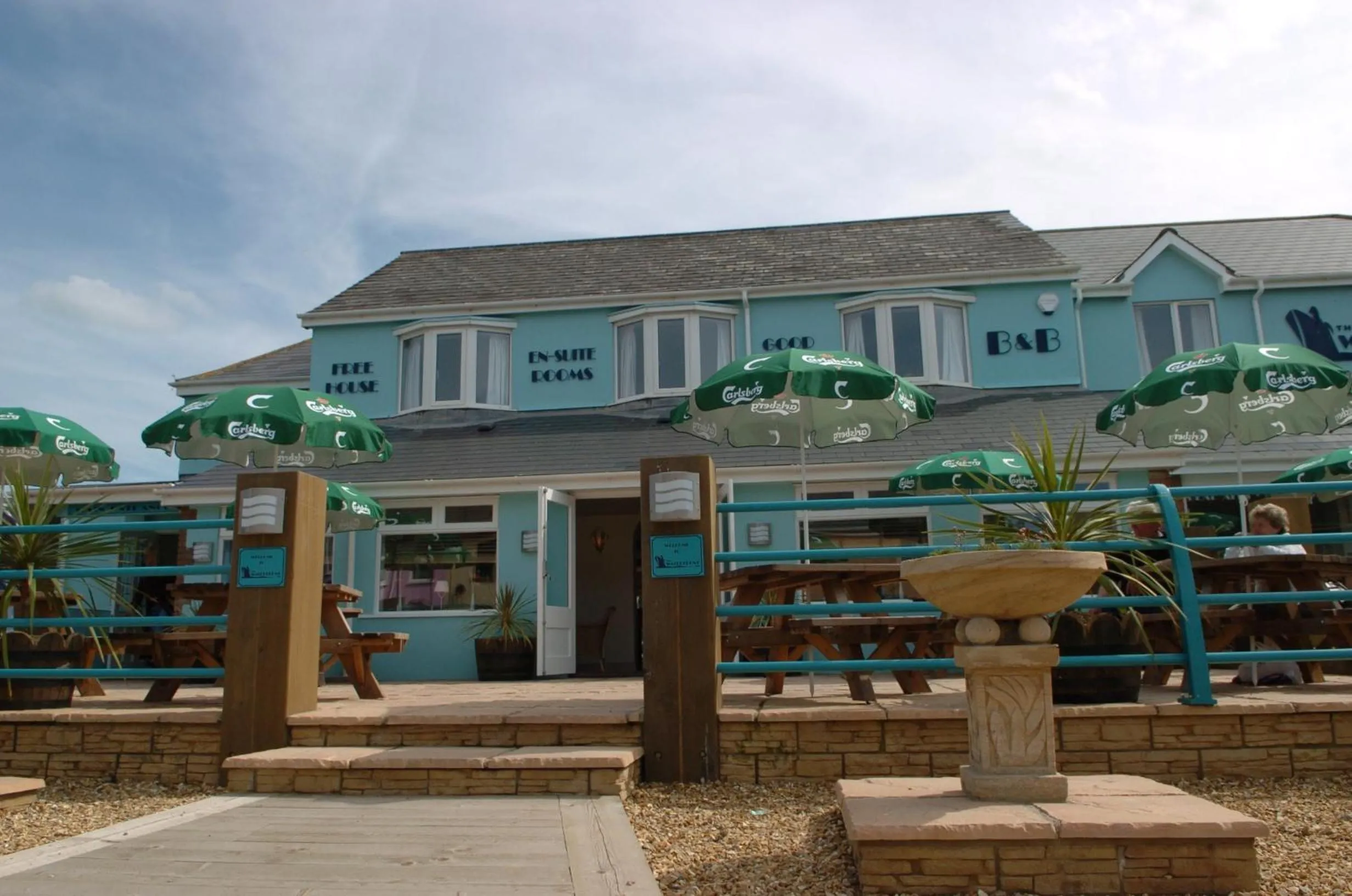 Patio in The Waterfront Inn