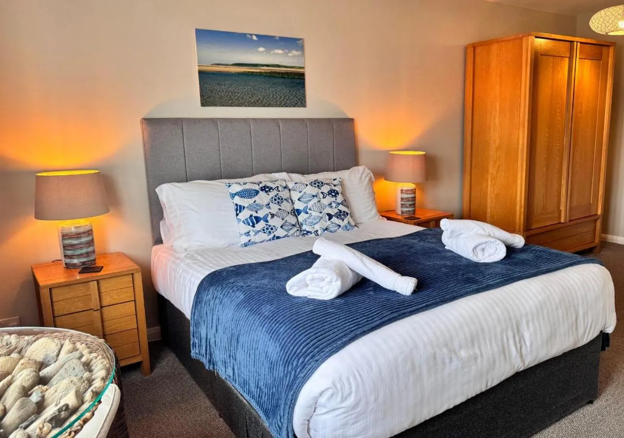 Bedroom, Bed in The Waterfront Inn