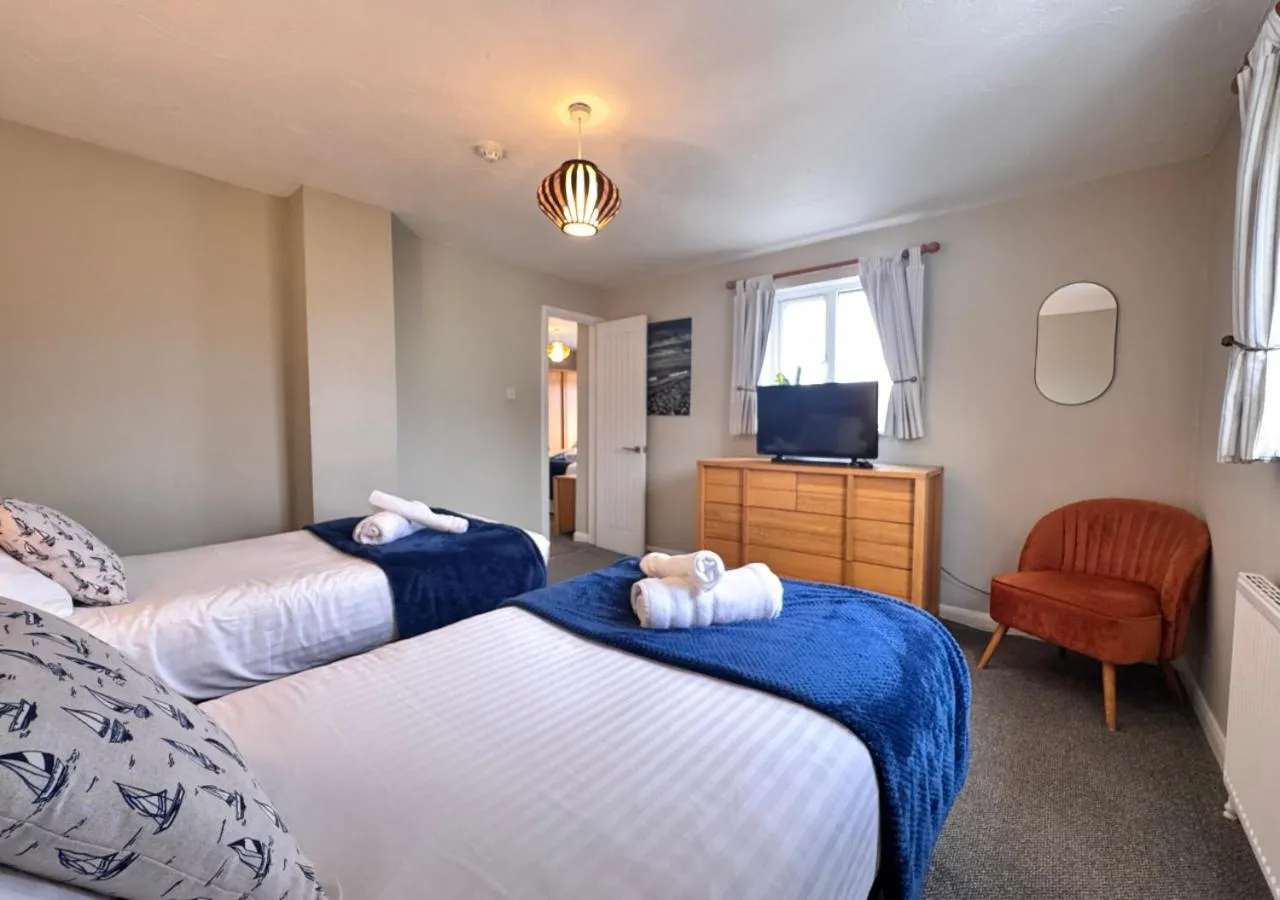 Bedroom, Bed in The Waterfront Inn