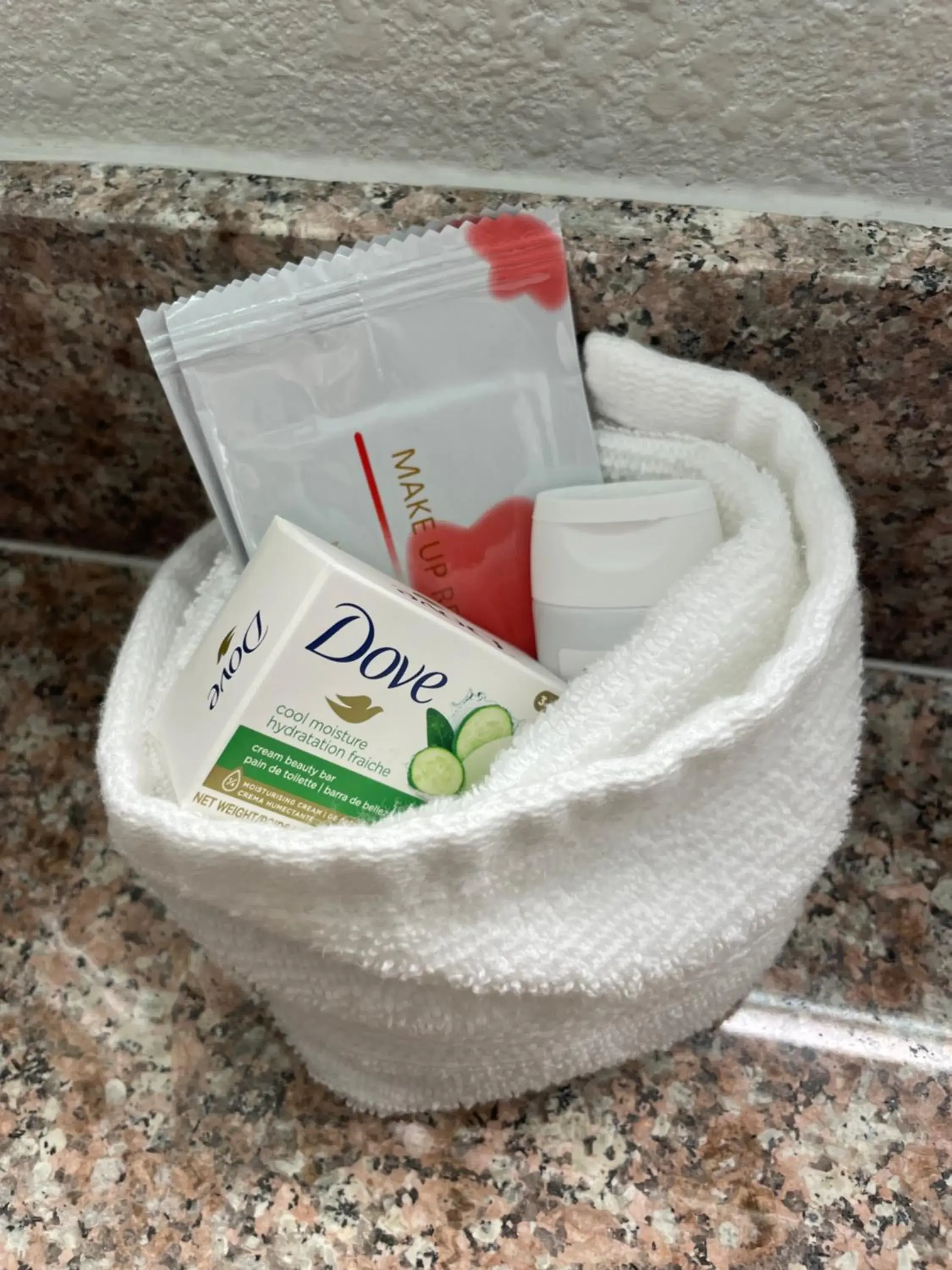 Deluxe King Suite - Non-Smoking in Baymont by Wyndham Yreka Deluxe King Suite - Non-Smoking in Baymont by Wyndham Yreka