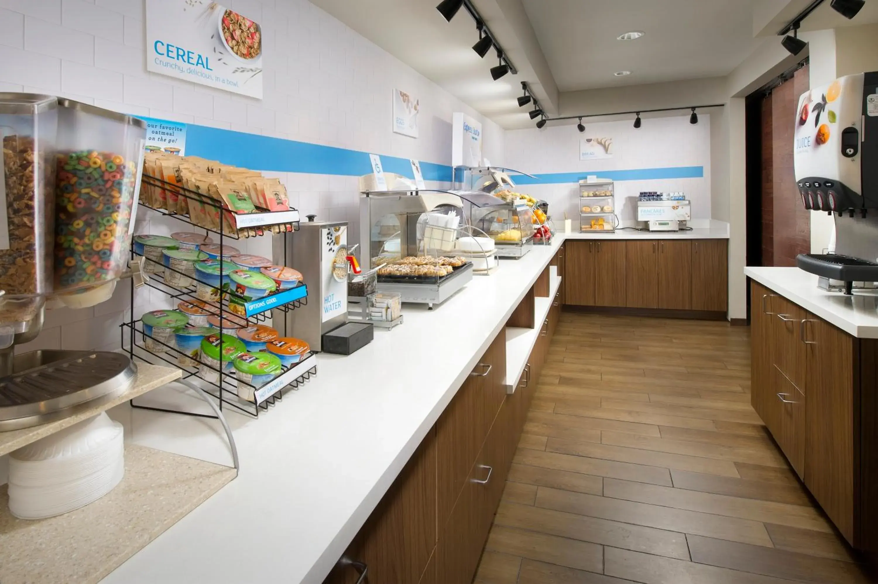 Breakfast in Holiday Inn Express & Suites San Antonio - Downtown Market Area by IHG Breakfast in Holiday Inn Express & Suites San Antonio - Downtown Market Area by IHG