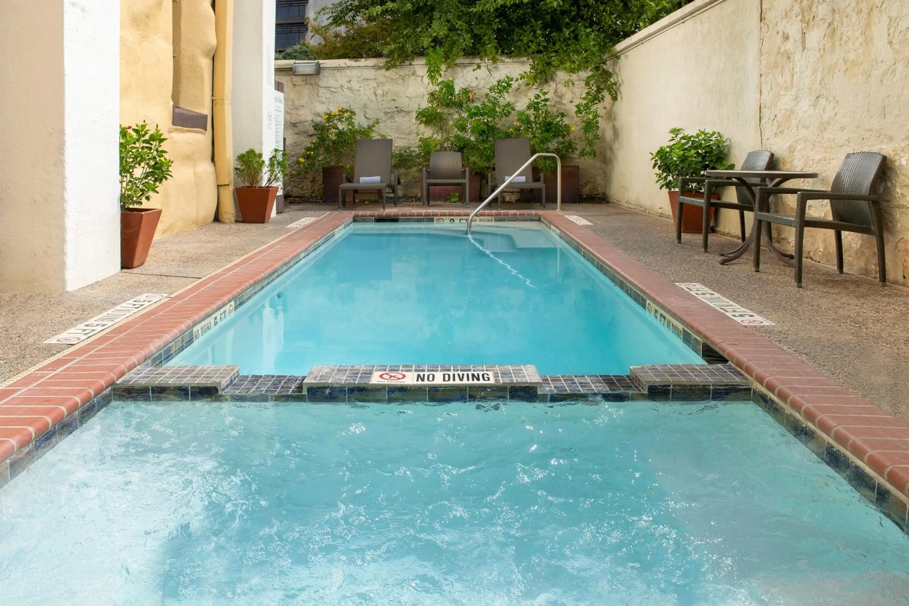Swimming pool in Holiday Inn Express San Antonio North Riverwalk Area by IHG