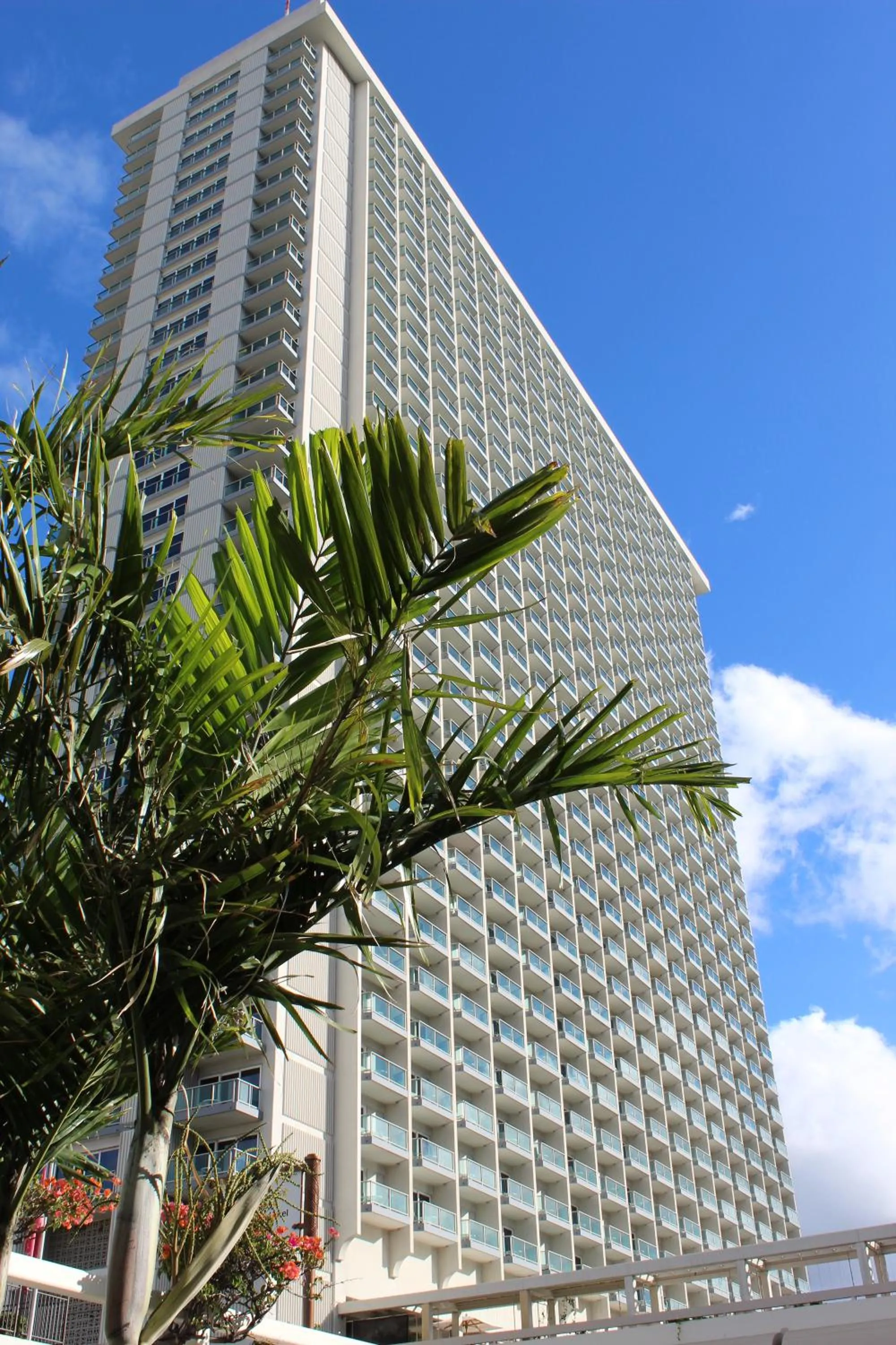 Property building in LSI Resorts at Ala Moana