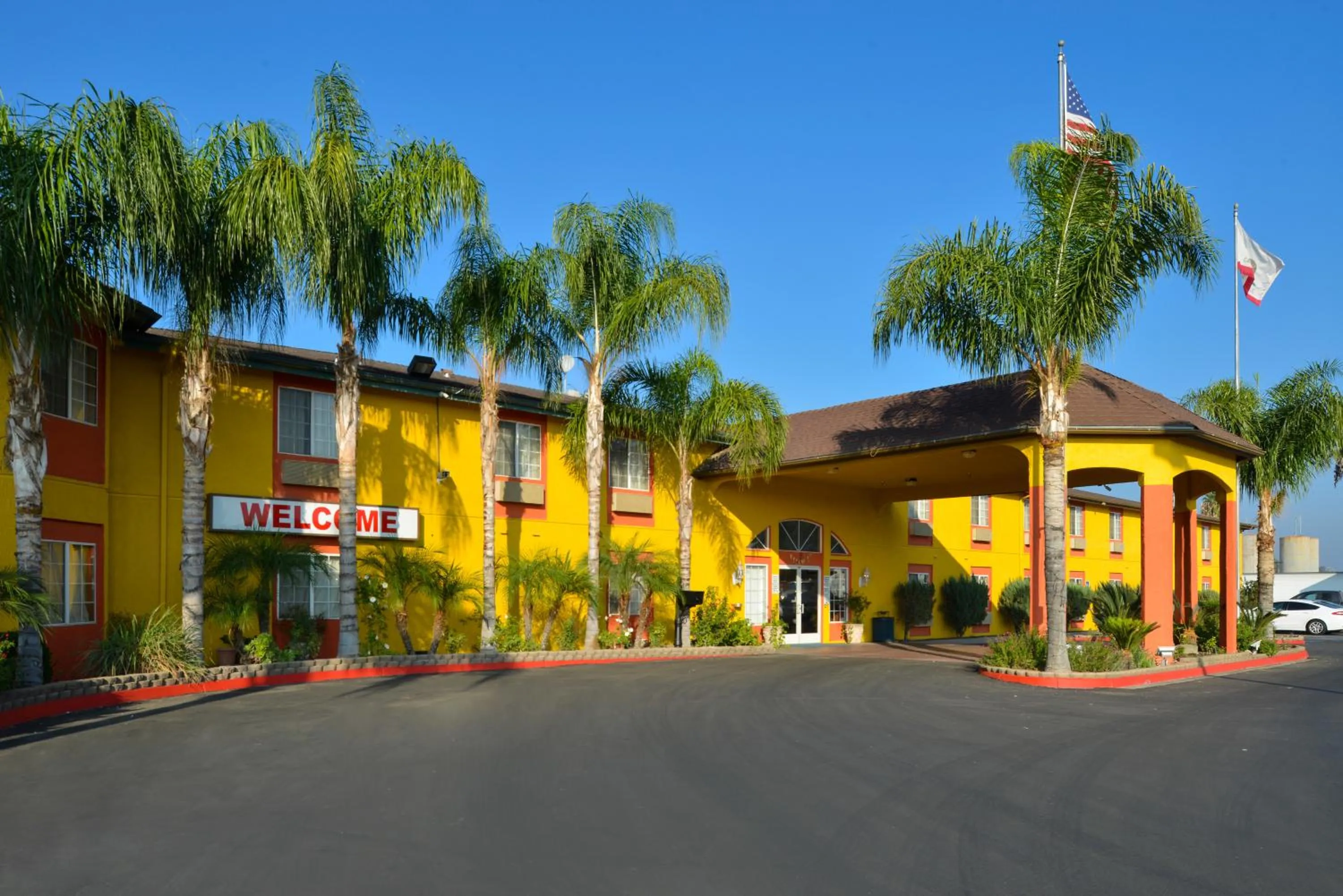 Facade/entrance in Americas Best Value Inn & Suites Madera