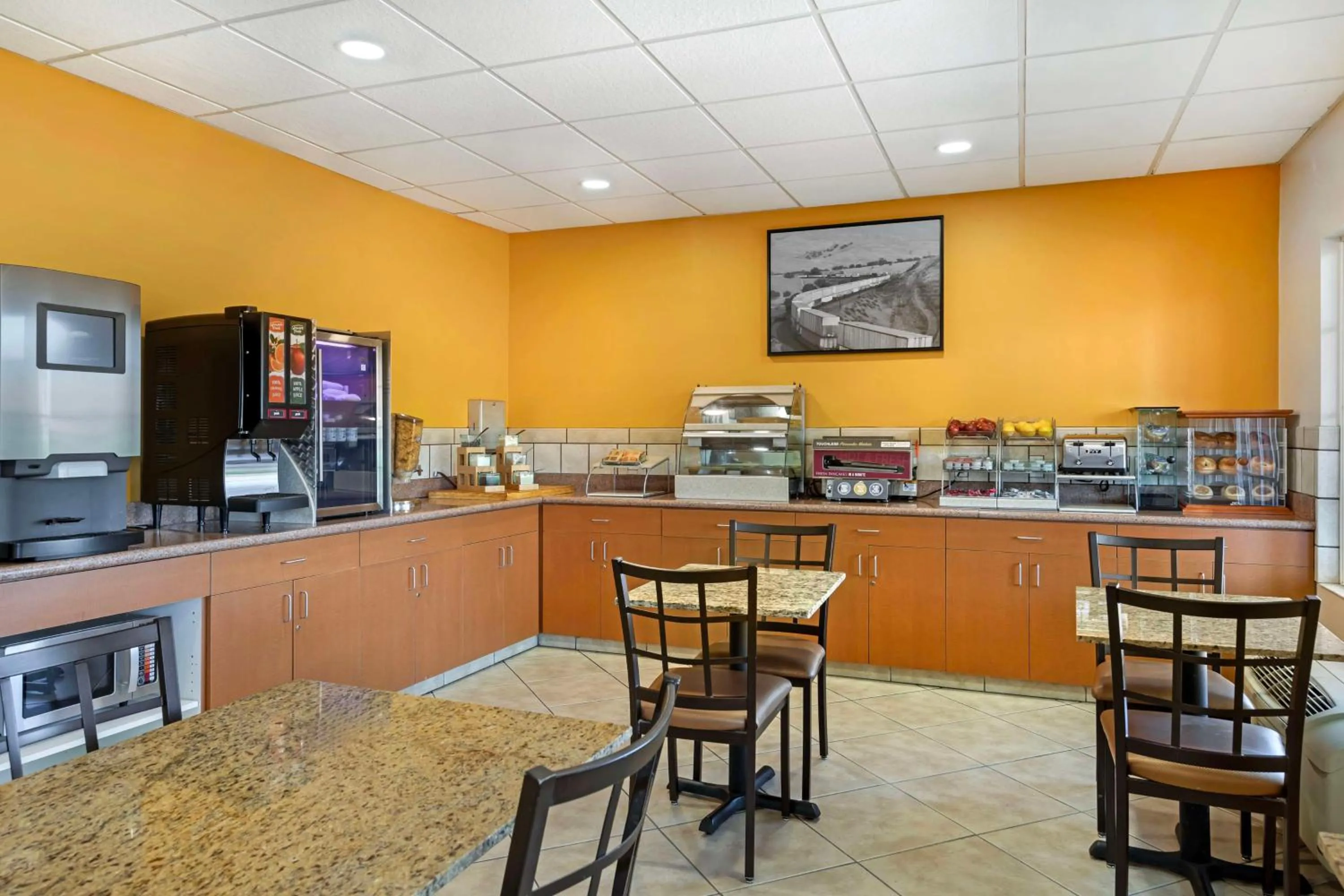 Breakfast in Best Western Plus Country Park Hotel