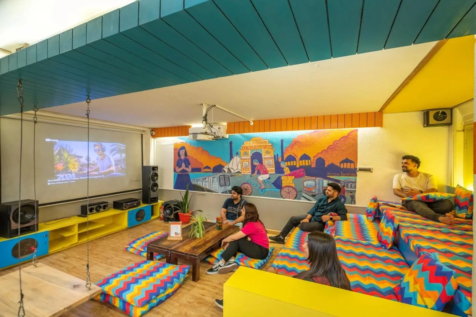 People in goSTOPS Delhi - Private Rooms & Dorms