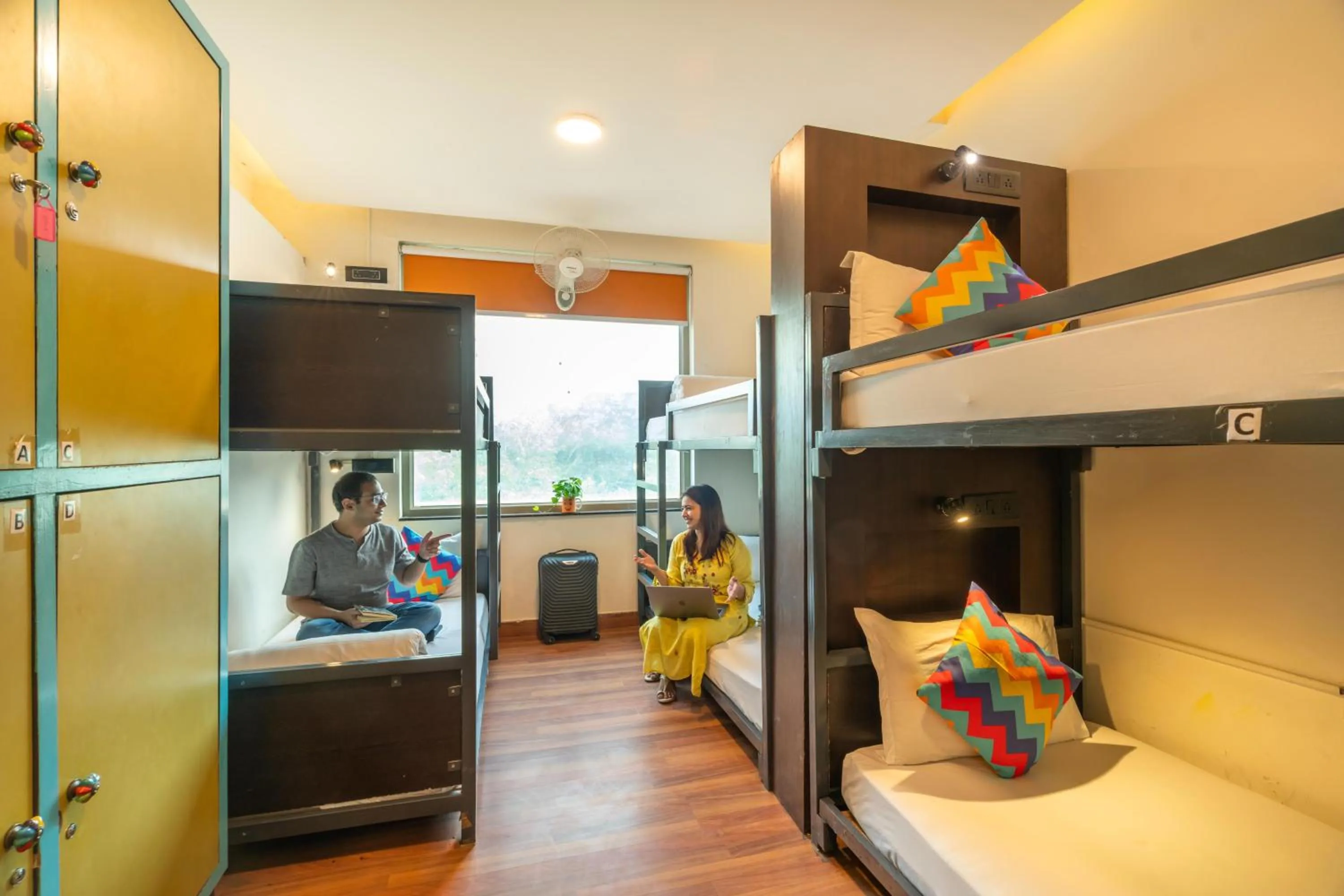 bunk bed in goSTOPS Delhi