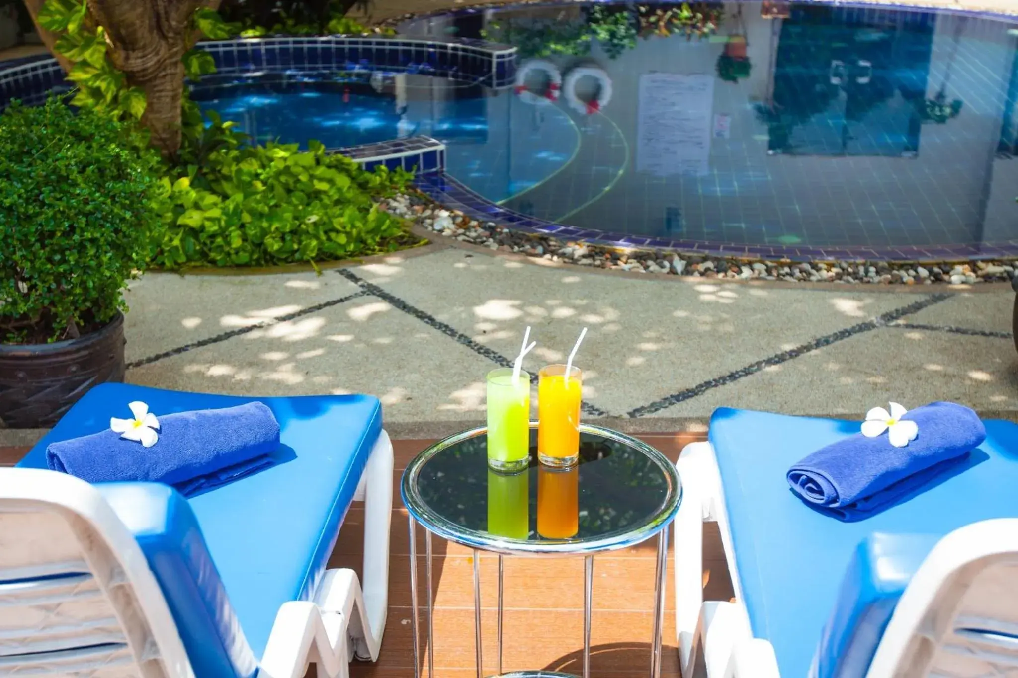 Swimming pool in Anya Nana at Sukhumvit Bangkok Swimming pool in Anya Nana at Sukhumvit Bangkok