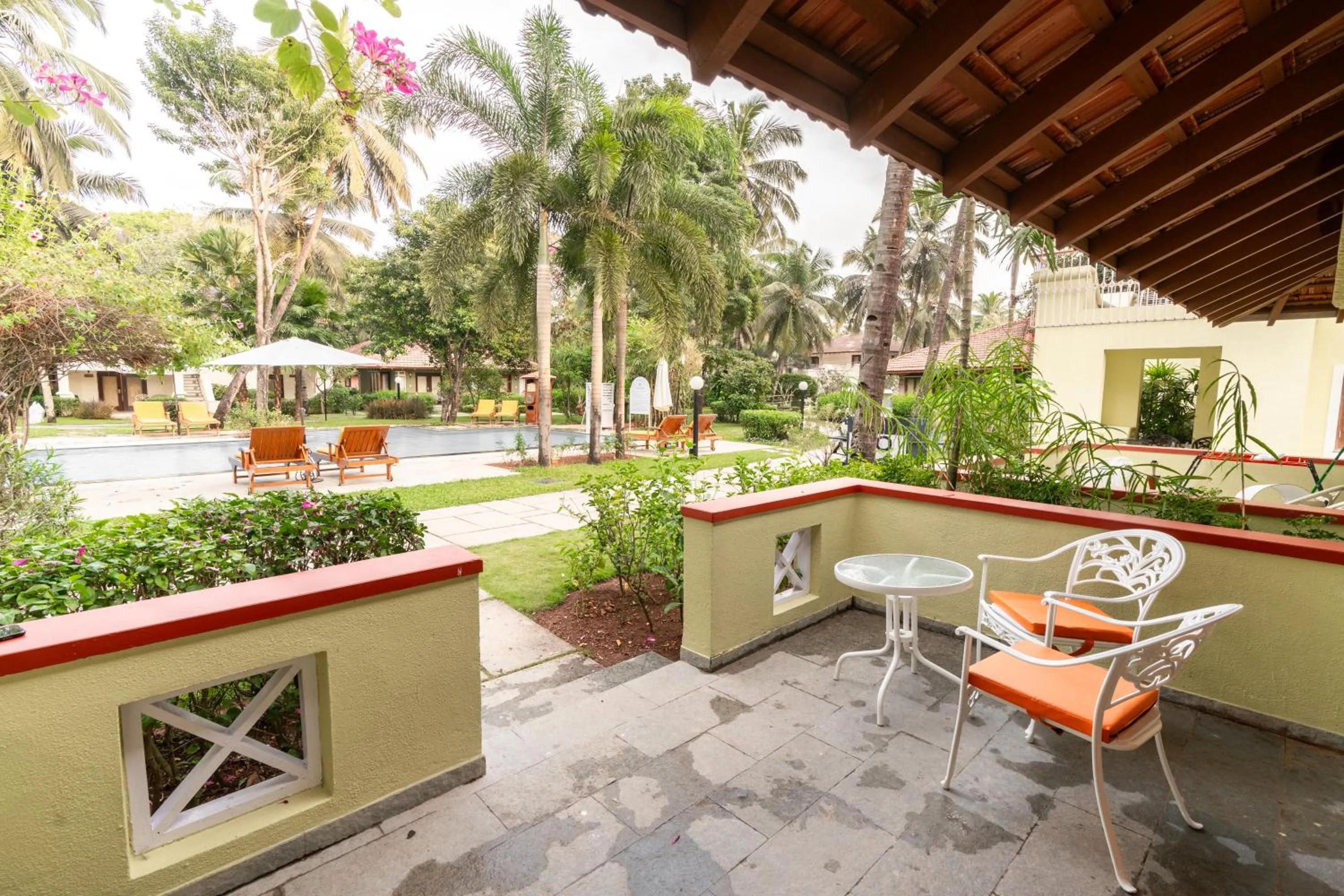 Swimming pool in Novotel Goa Dona Sylvia Resort