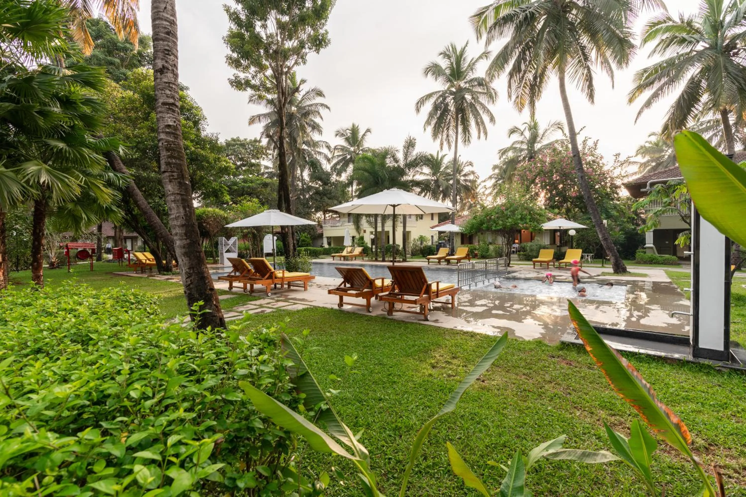Swimming pool in Novotel Goa Dona Sylvia Resort