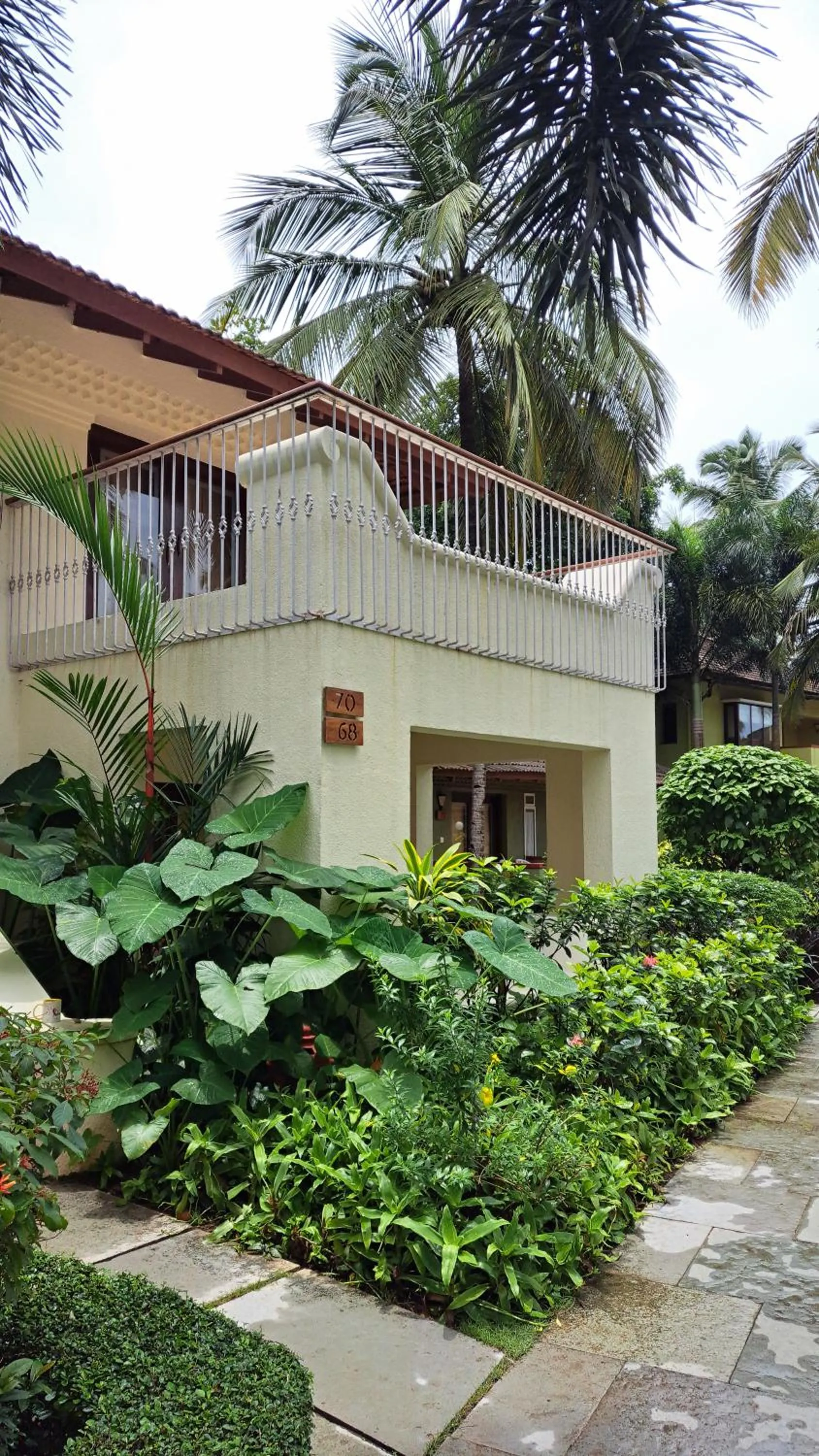 Garden in Novotel Goa Dona Sylvia Resort