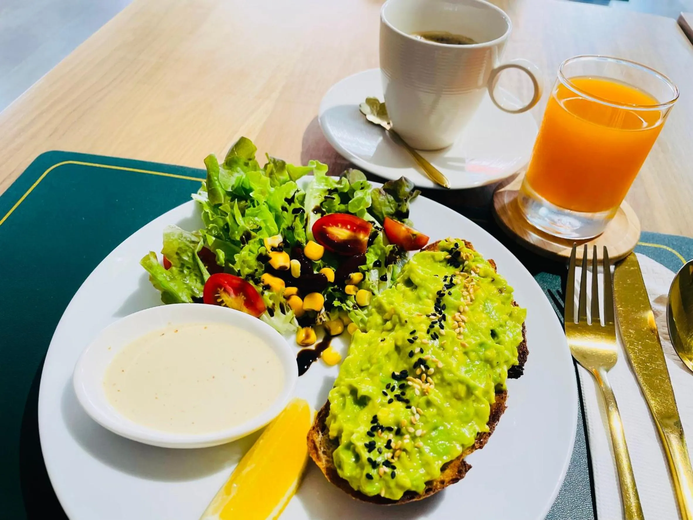 Breakfast in Metz Pratunam