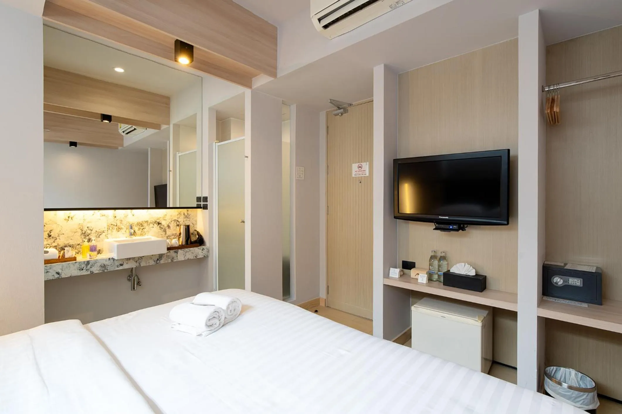 TV and multimedia, Bed in Metz Pratunam