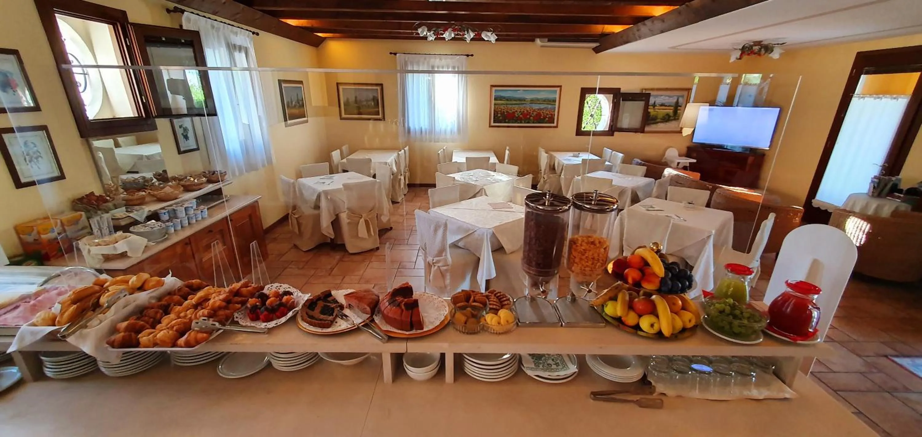 Food and drinks in Villa Serena Agriturismo