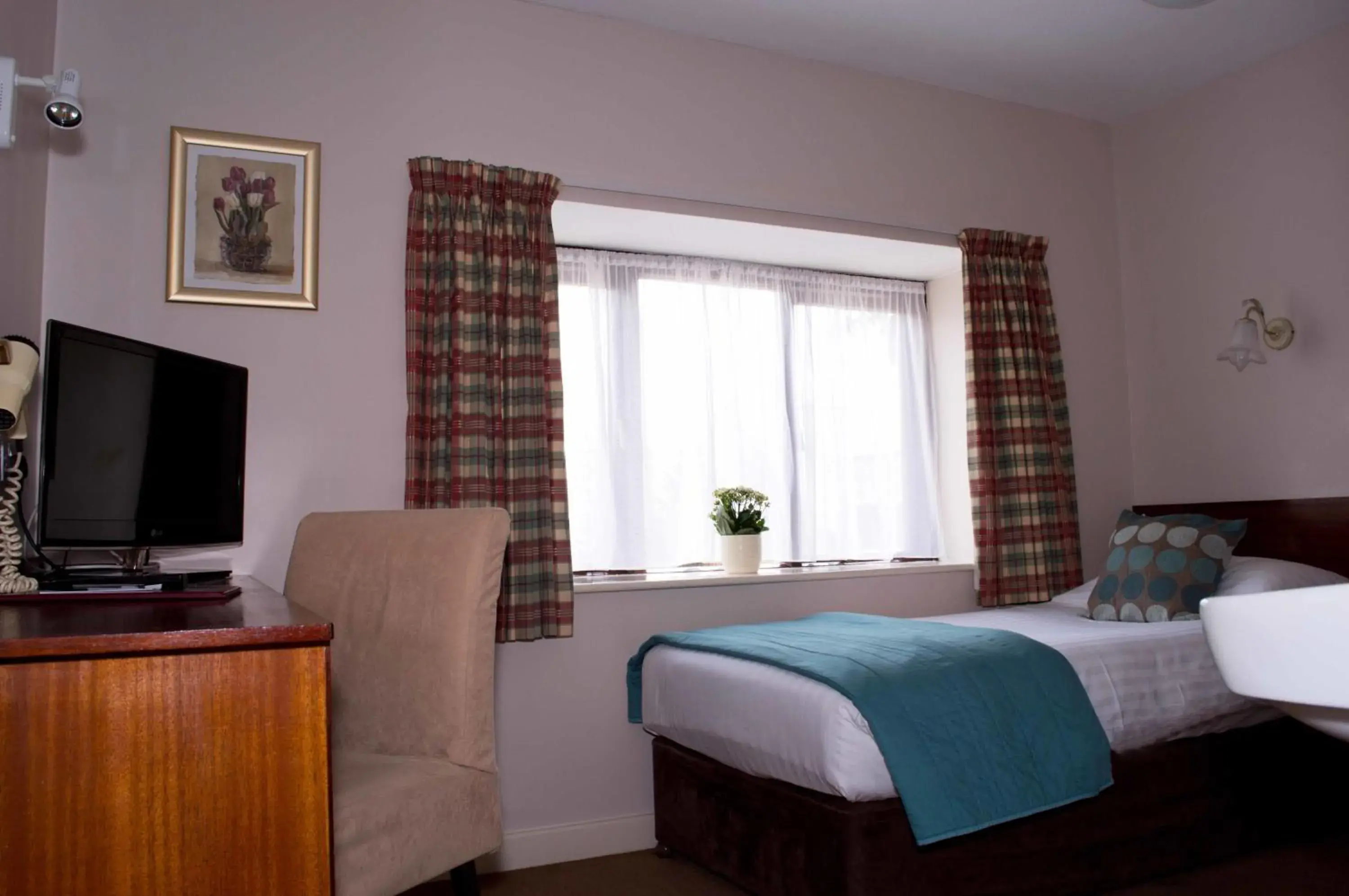 Single Room with Shared Bathroom - single occupancy in The Poplars Moulton Single Room with Shared Bathroom - single occupancy in The Poplars Moulton
