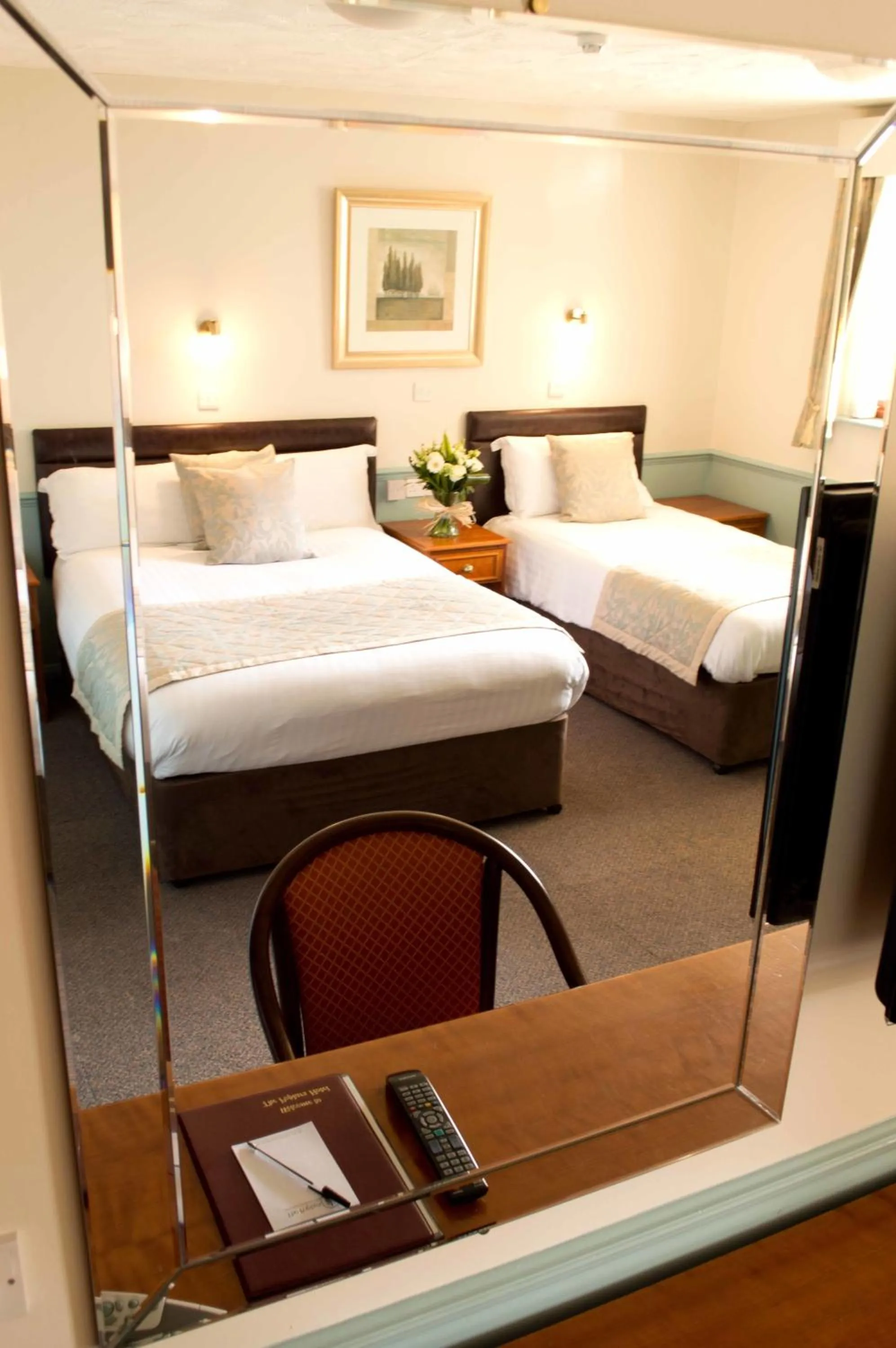 Bed in The Poplars Moulton