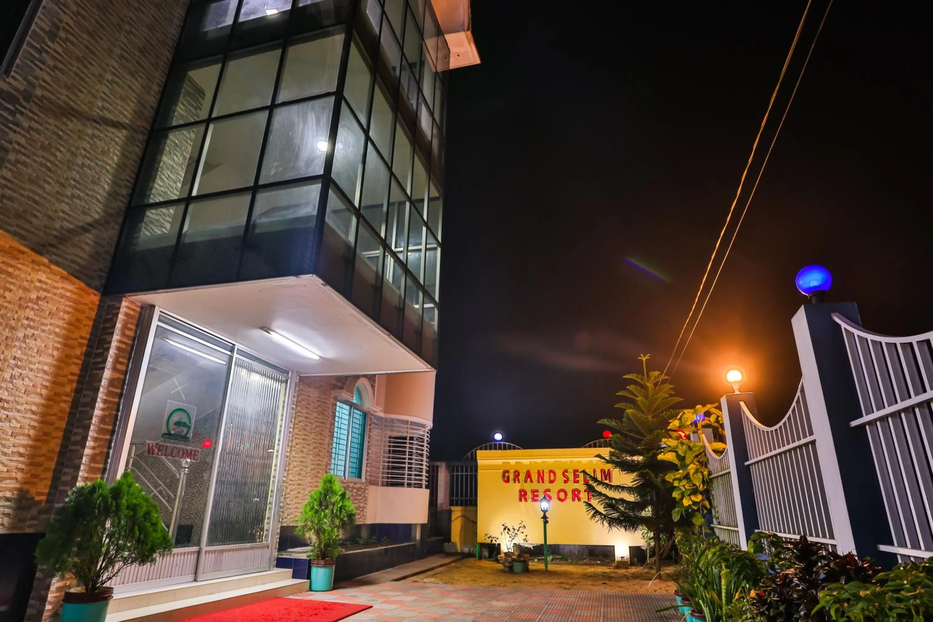 Facade/entrance in Grand Selim Resort & Tour – GSRT