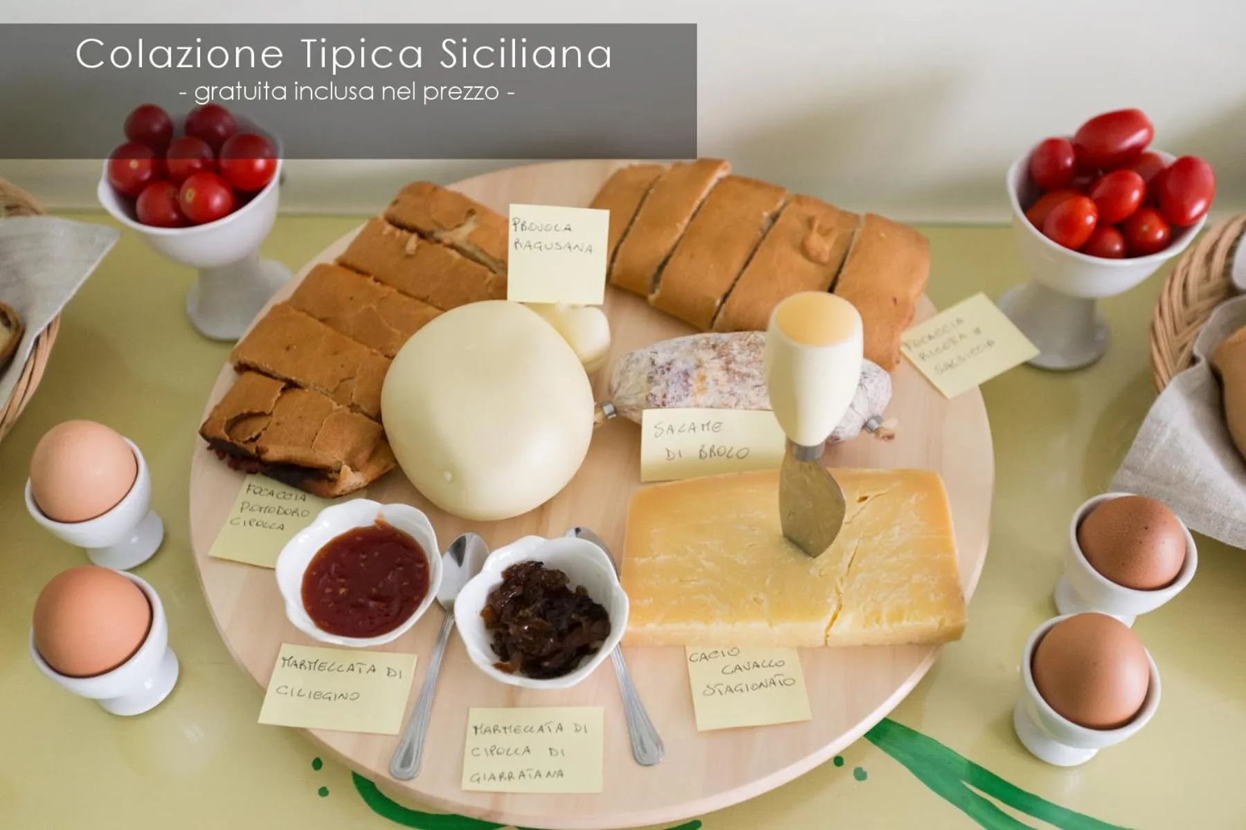 Buffet breakfast in La Casa del Liberty