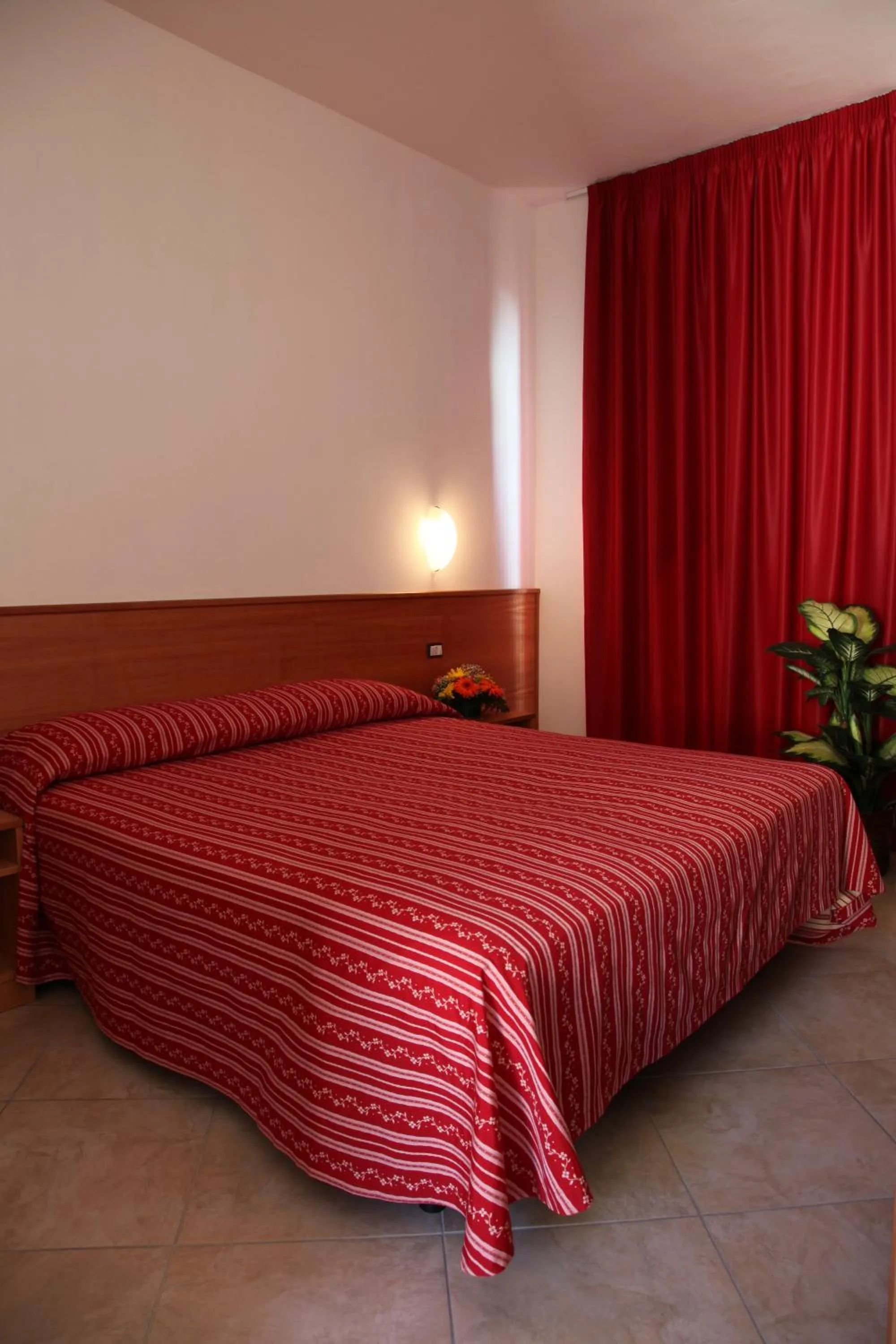 Photo of the whole room, Bed in Luigiane B&B